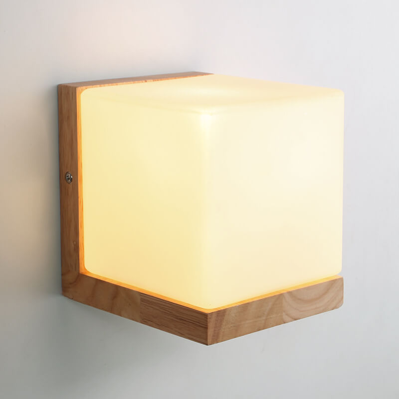 EcoShine - Moderne Wandleuchte aus Holz mit kubischem Sockel