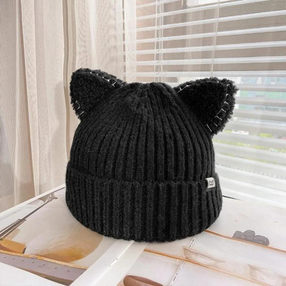 Gestrickte Wintermütze mit Katzenohren - PurrWarm