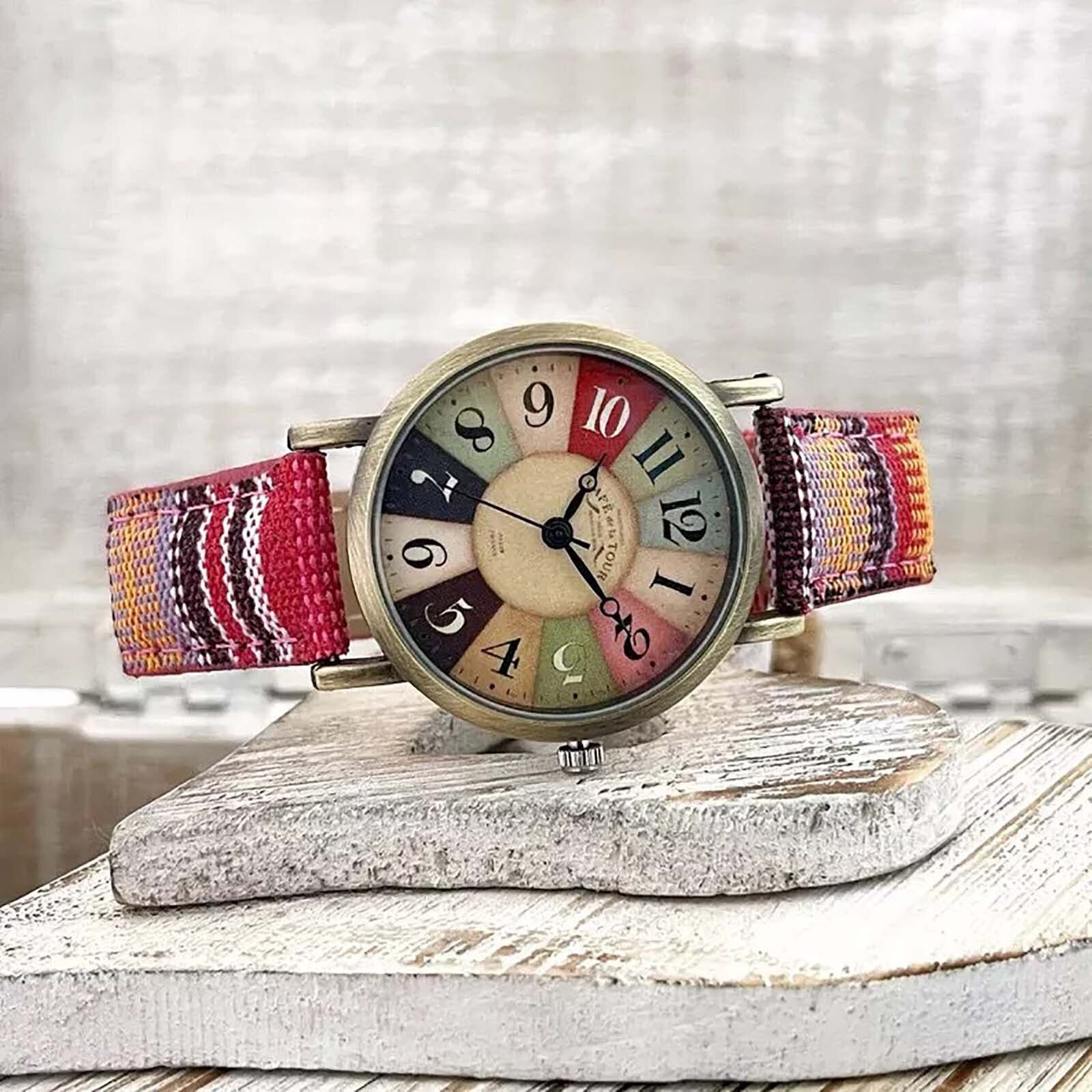 Devako Retro-Uhr
