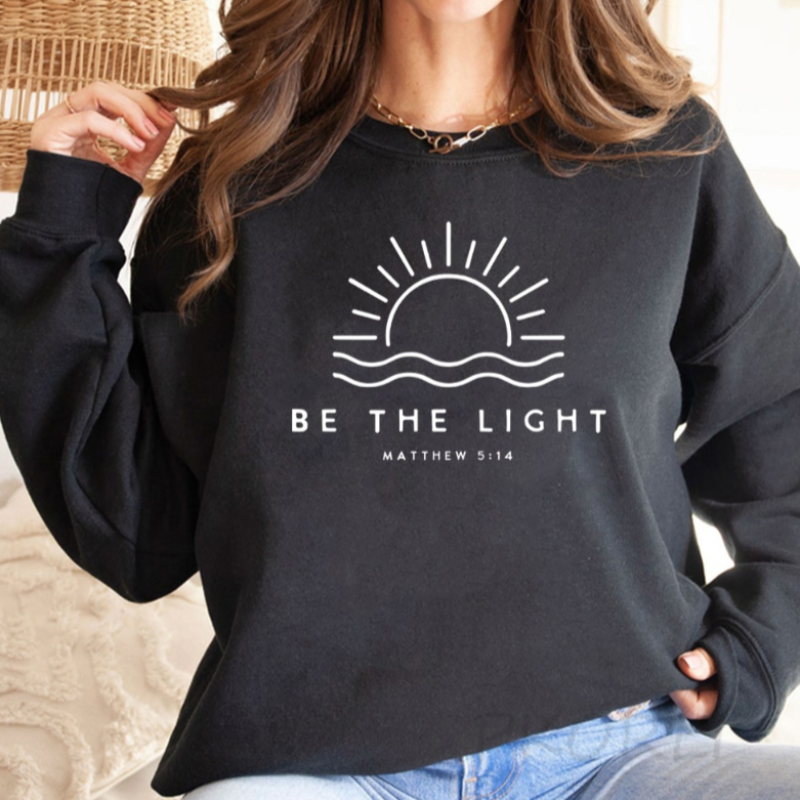Hena – Elegantes „Be The Light“-Sweatshirt