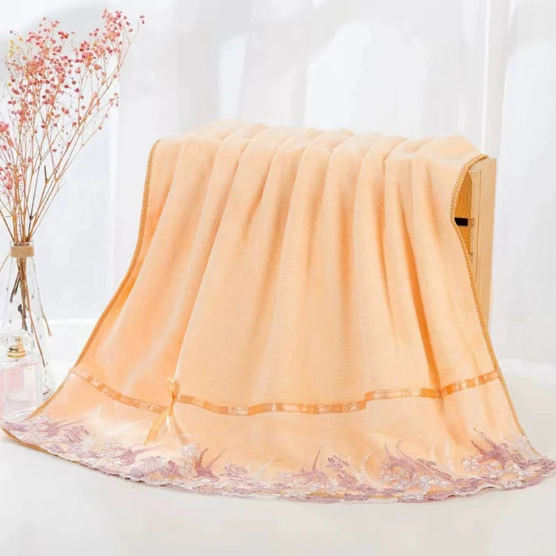 3-teiliges Handtuchset mit Spitzenbesatz, weich und saugfähig 2