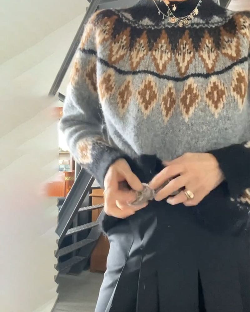 Devako Roma - Moderigtig geometrisk sweater med kontrasterende detaljer