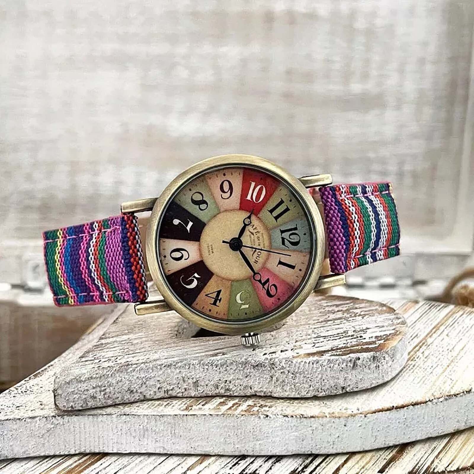 Devako Retro-Uhr