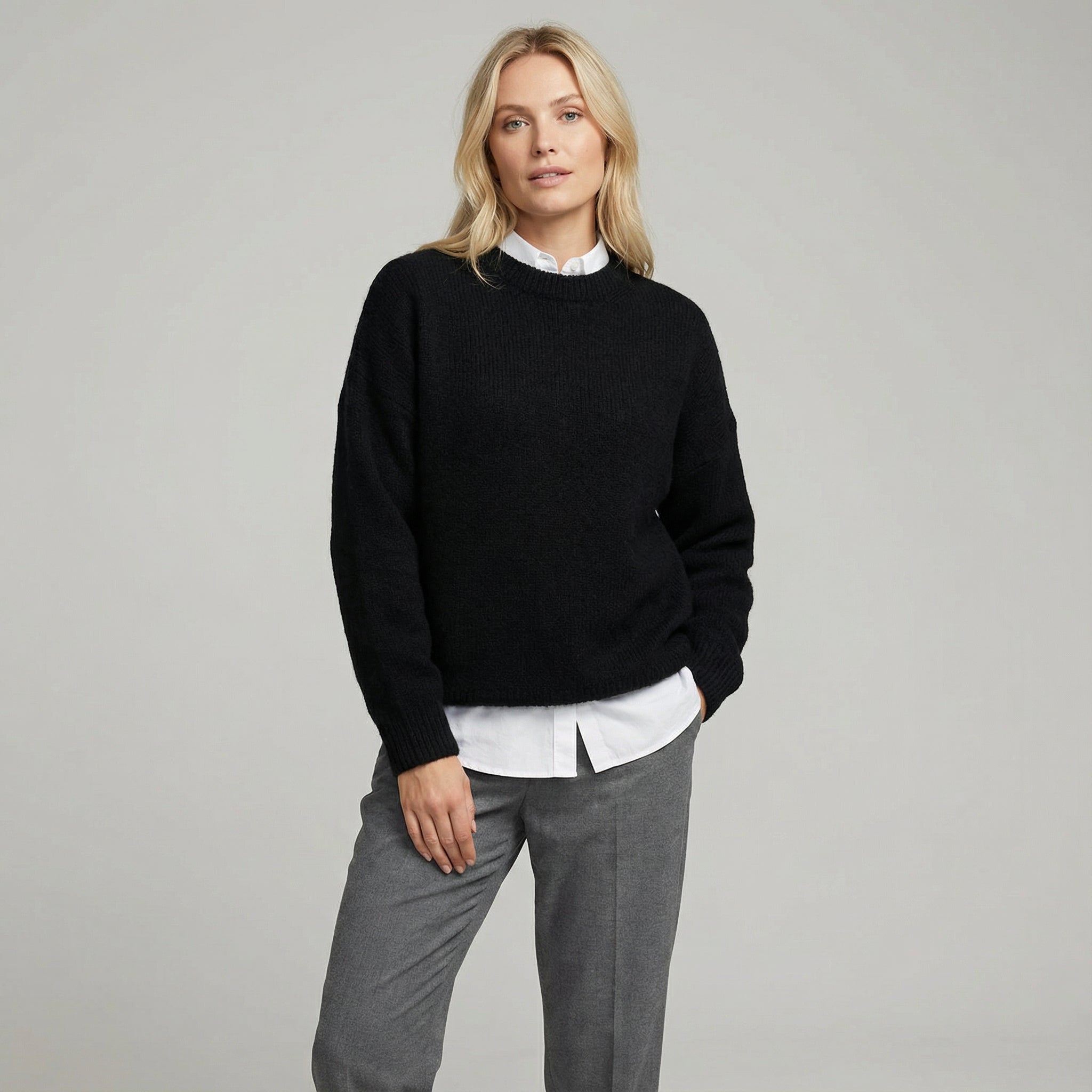 Knitted Sweater – Soft Material & Timeless Design for Everyday Use