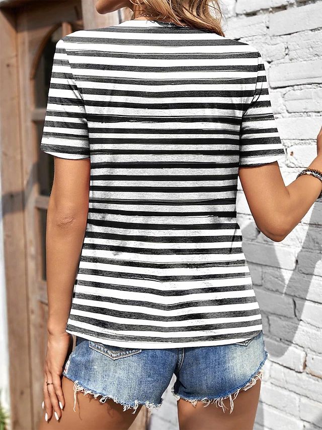 Odetta - Kurzärmeliges Fashion Shirt mit Rundhalsausschnitt