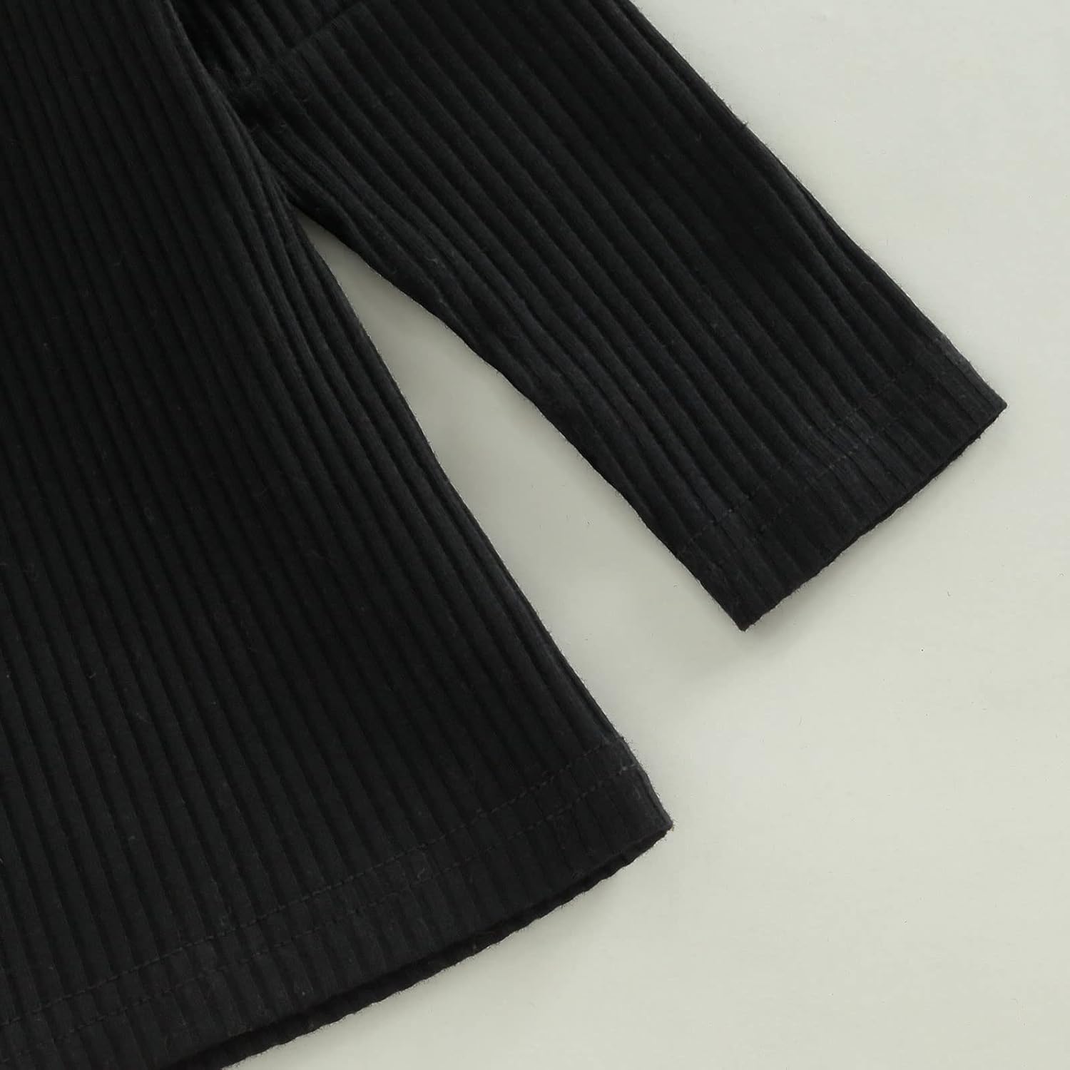 Set Invernale per Bambino - Maglione a Collo Alto e Gonna Lavorati a Maglia
