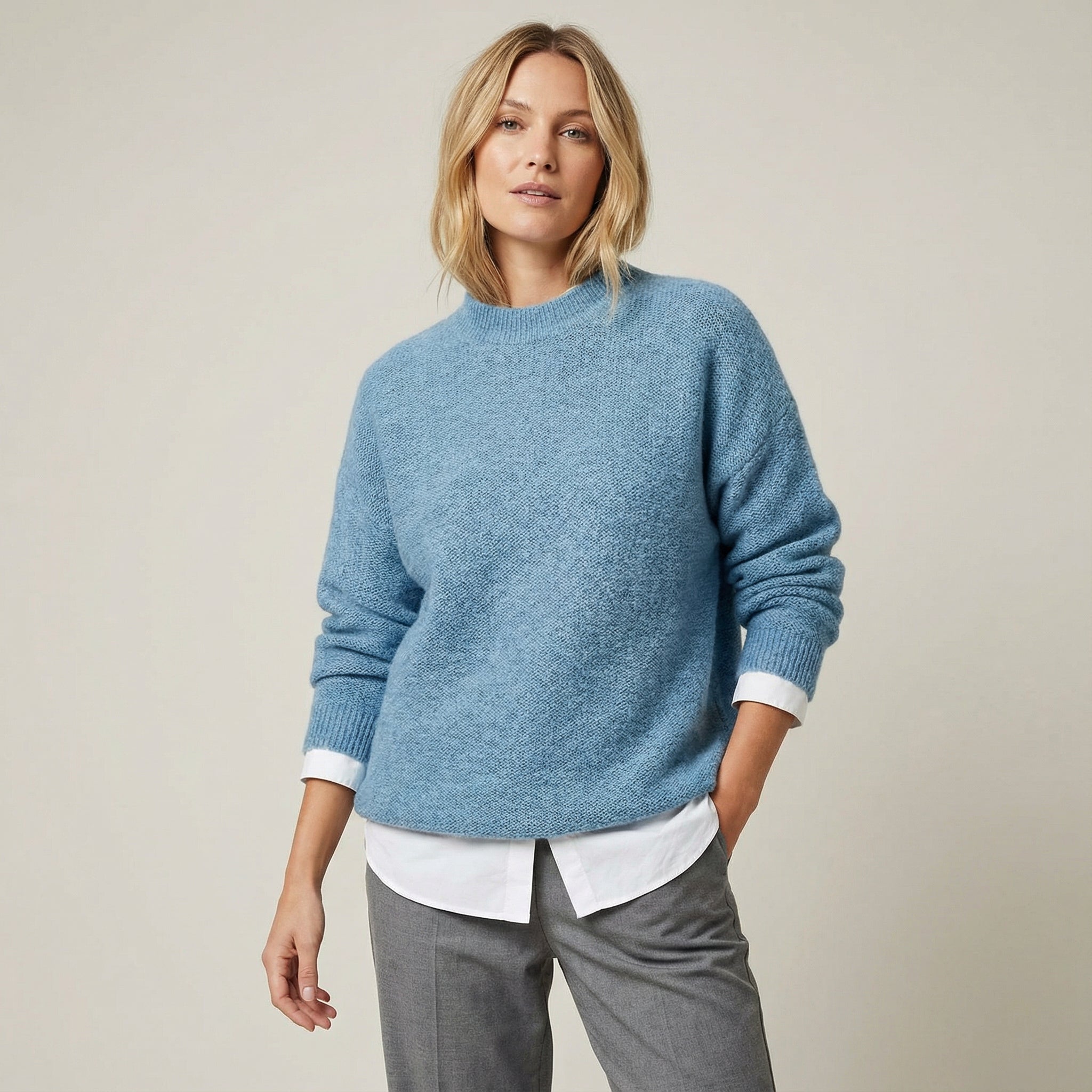 Knitted Sweater – Soft Material & Timeless Design for Everyday Use