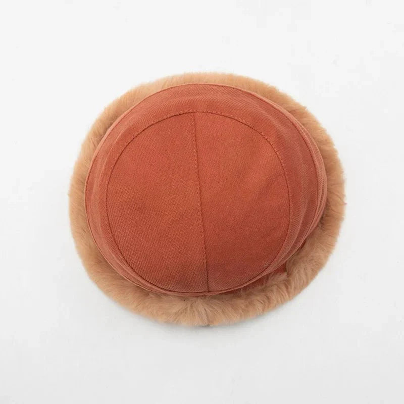 Trendige Wintermütze für Frauen - FrostChic