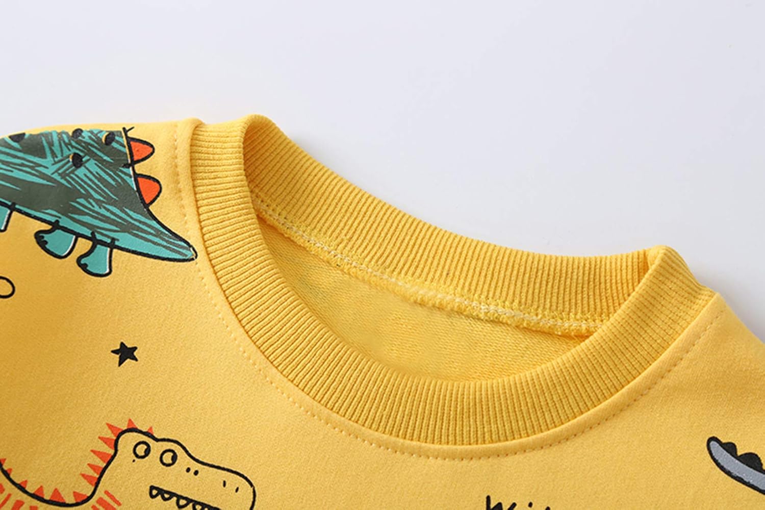 Set per bambini: completo abbigliamento ragazzo con stampa dinosauro