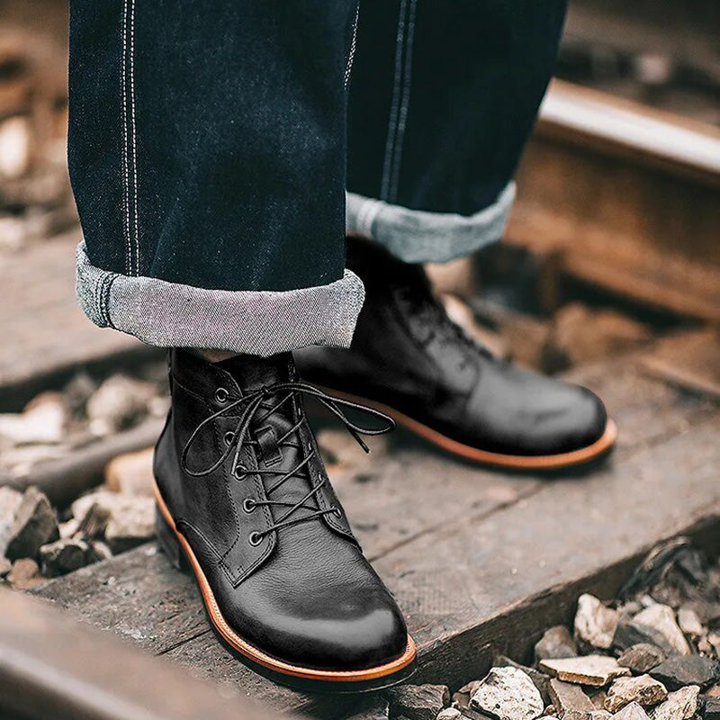 Adonis - Langlebige und Handgefertigte Lederstiefel