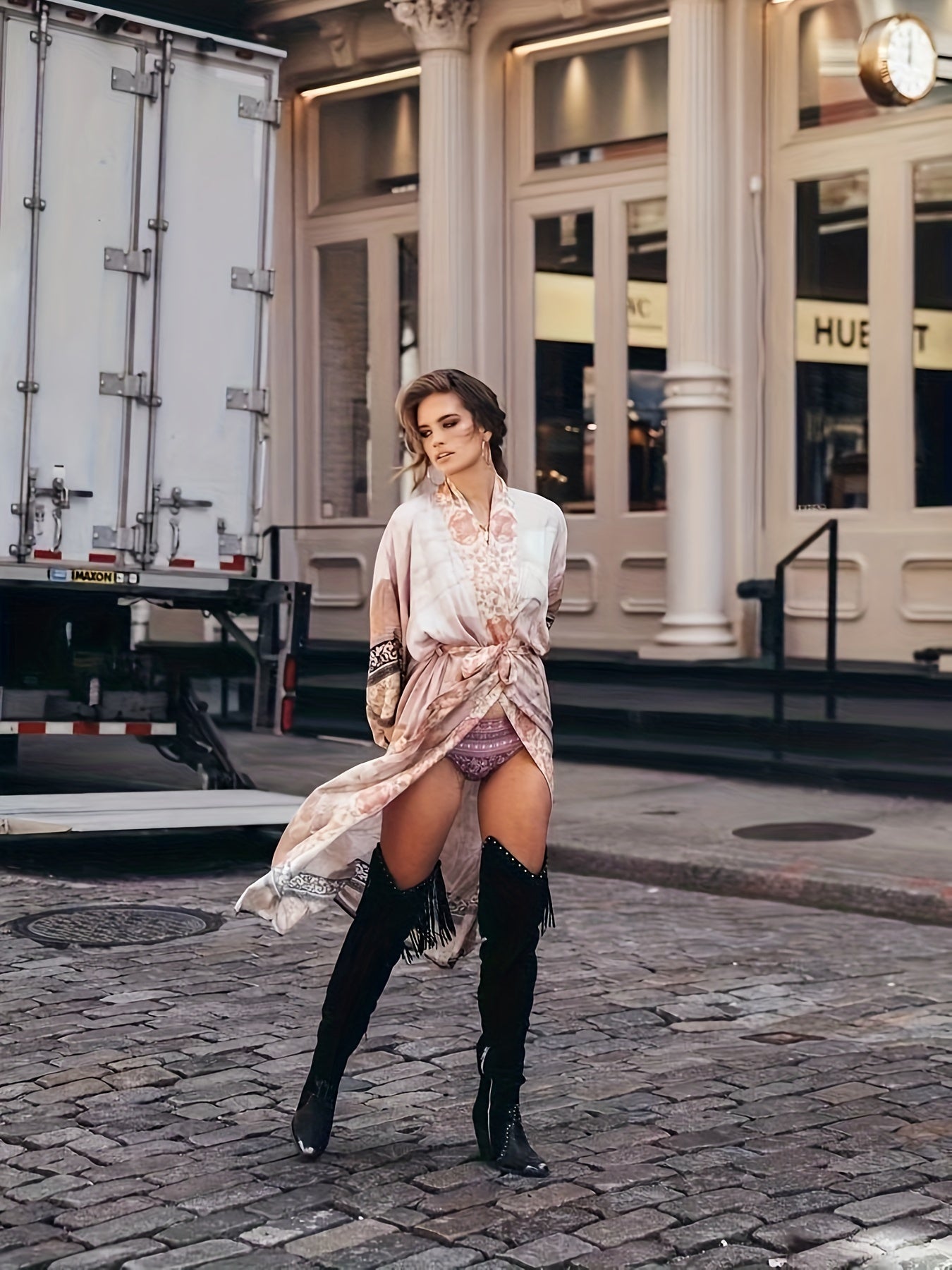 Kimono Strandkleid – Leichtes Material & Luftiger Offener Schnitt für Sommerliche Outfits