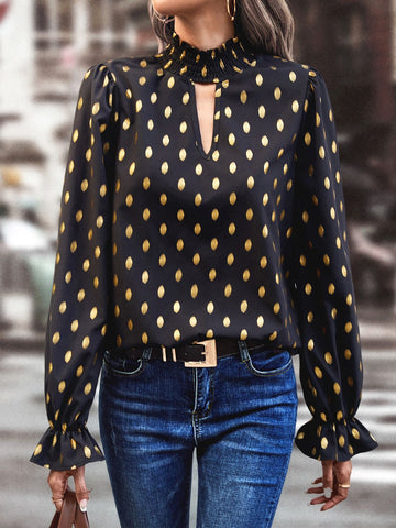 Potlačená blúzka s výstrihom - mäkký výstrih a nariasené rukávy