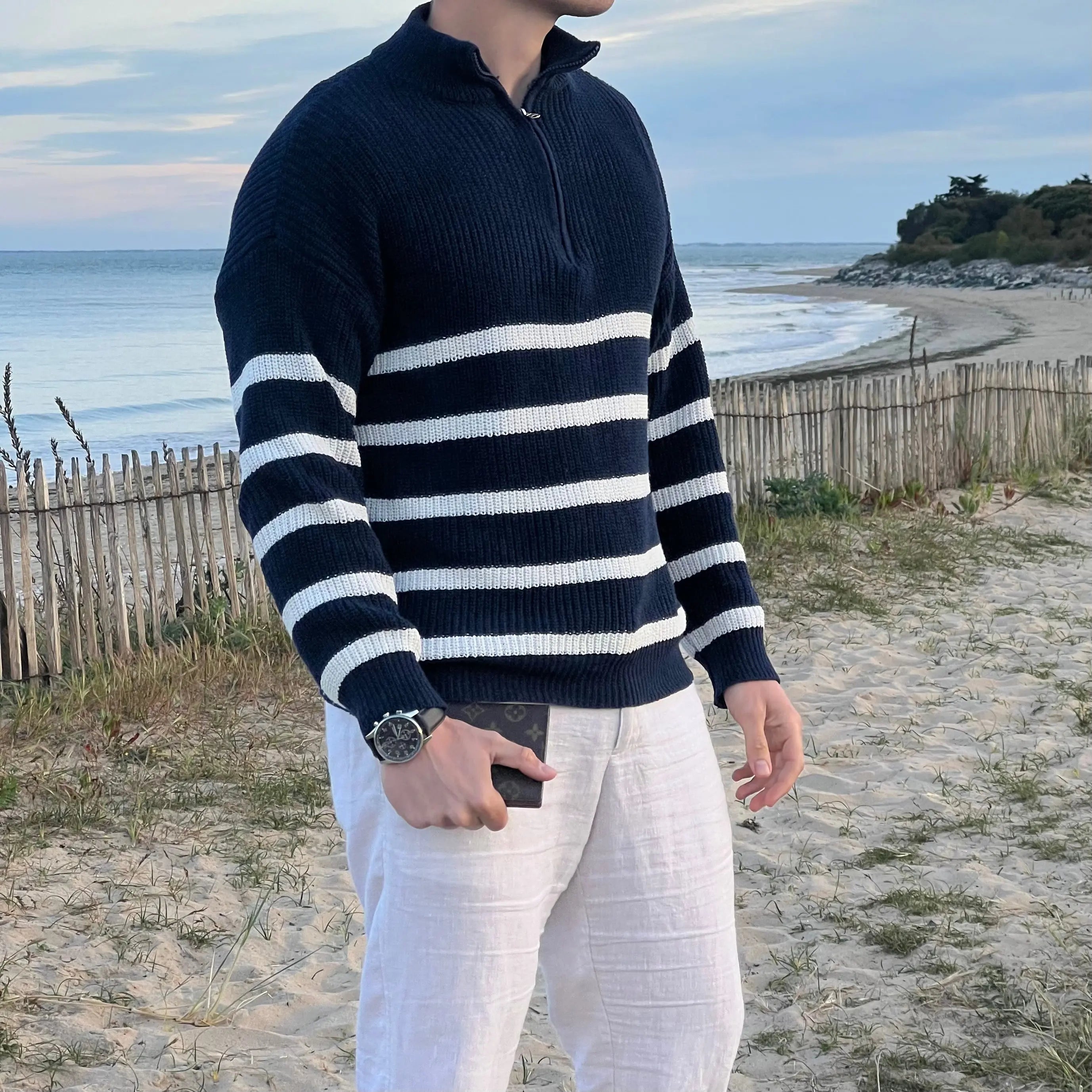 Yarrick Pullover – Stribet herrepullover med halv lynlås