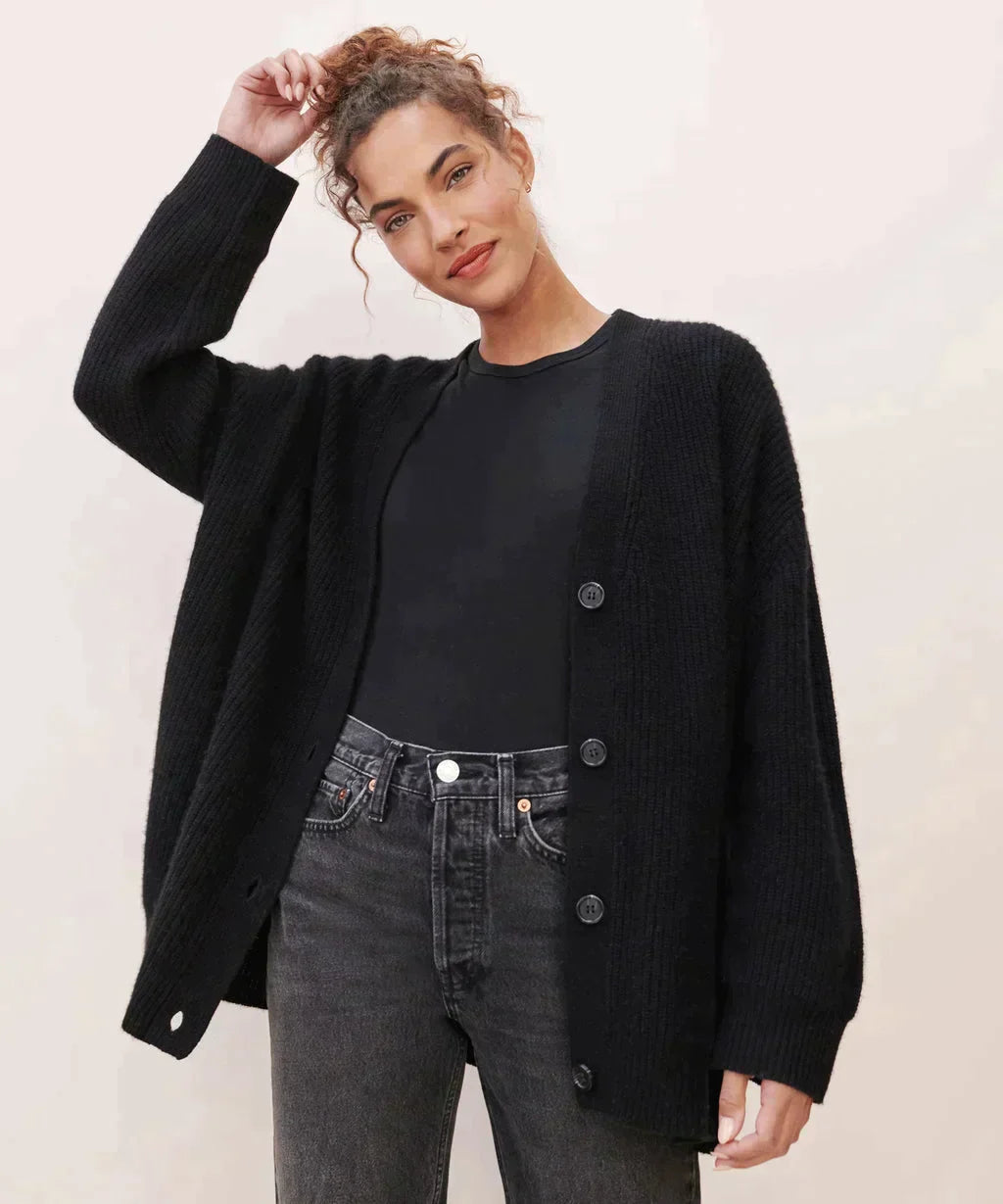 Morbida giacca di cashmere lavorata a maglia – Stile senza tempo incontra comfort raffinato
