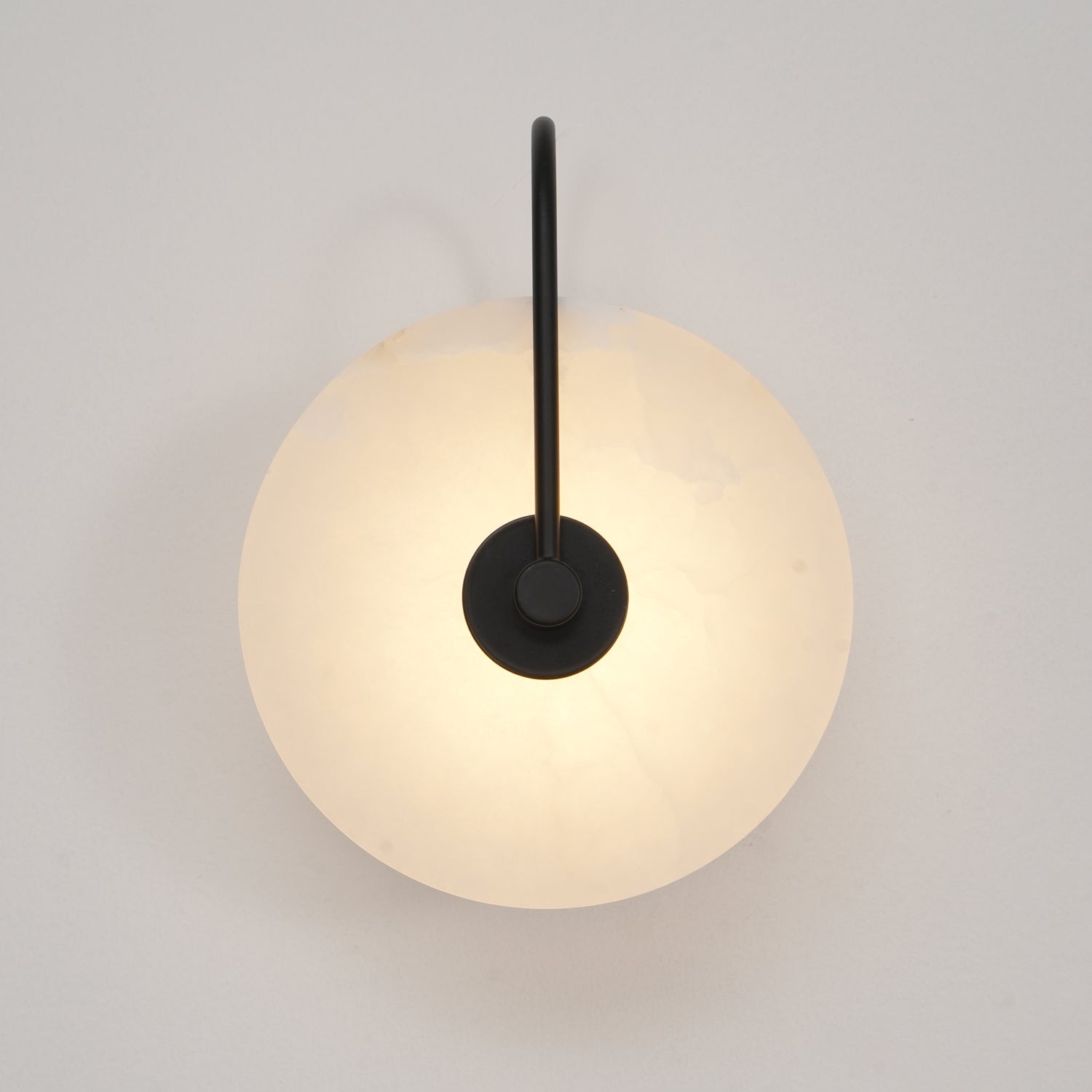 LED-Wandleuchte Alabaster - Zeitlose Eleganz für Ihre Wand