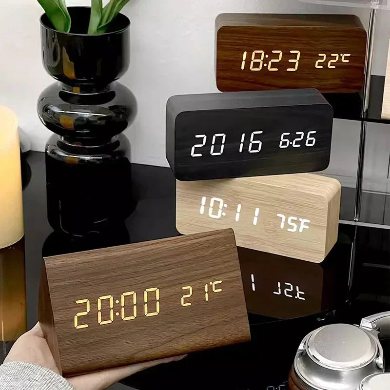 WoodWatch Wecker - LED-Anzeige mit Sprachsteuerung und Design in Holzoptik