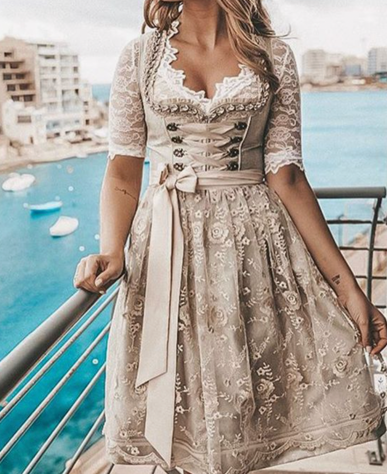 Aline | Zeitlose Damen-Tracht mit Bluse & Schürze