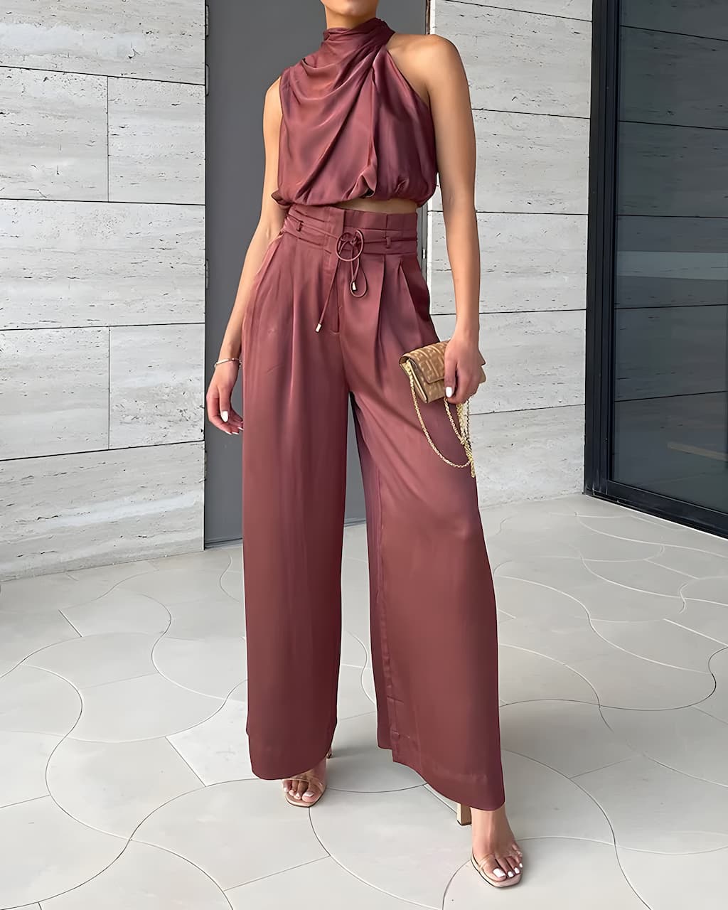 Leonie - Unifarbenes Neckholder-Top mit weit geschnittener Hose
