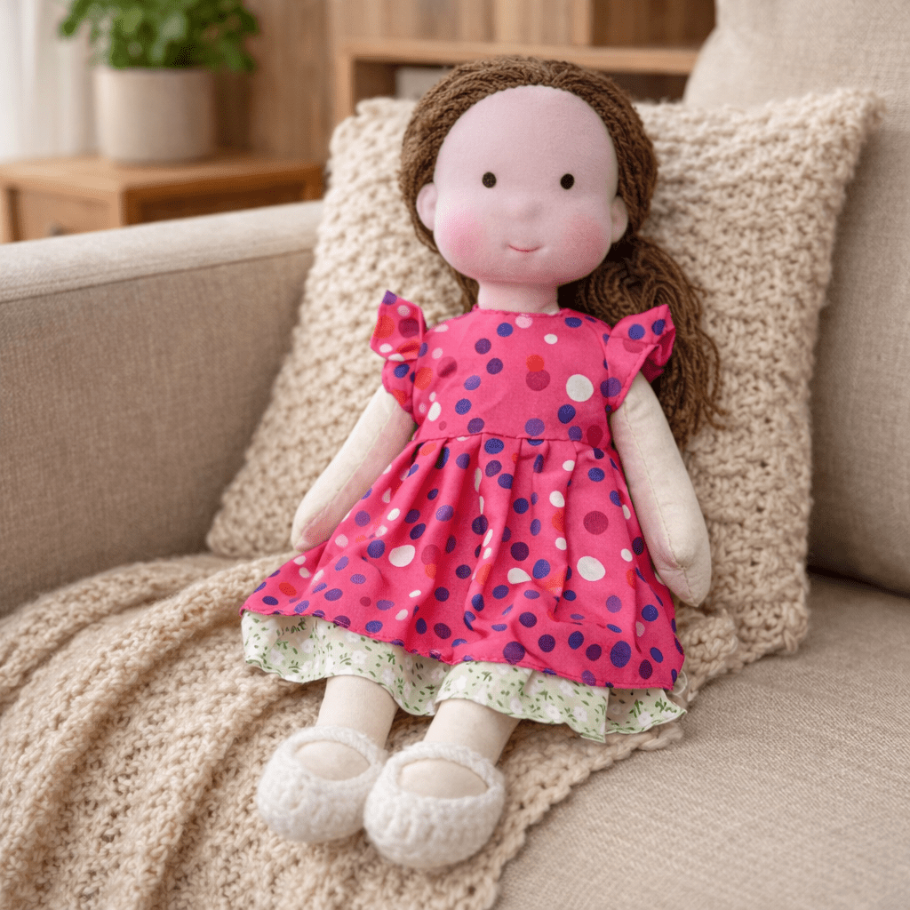 Handgemachte Stoffpuppe aus Baumwolle – Weiches Material & Schlichtes Design