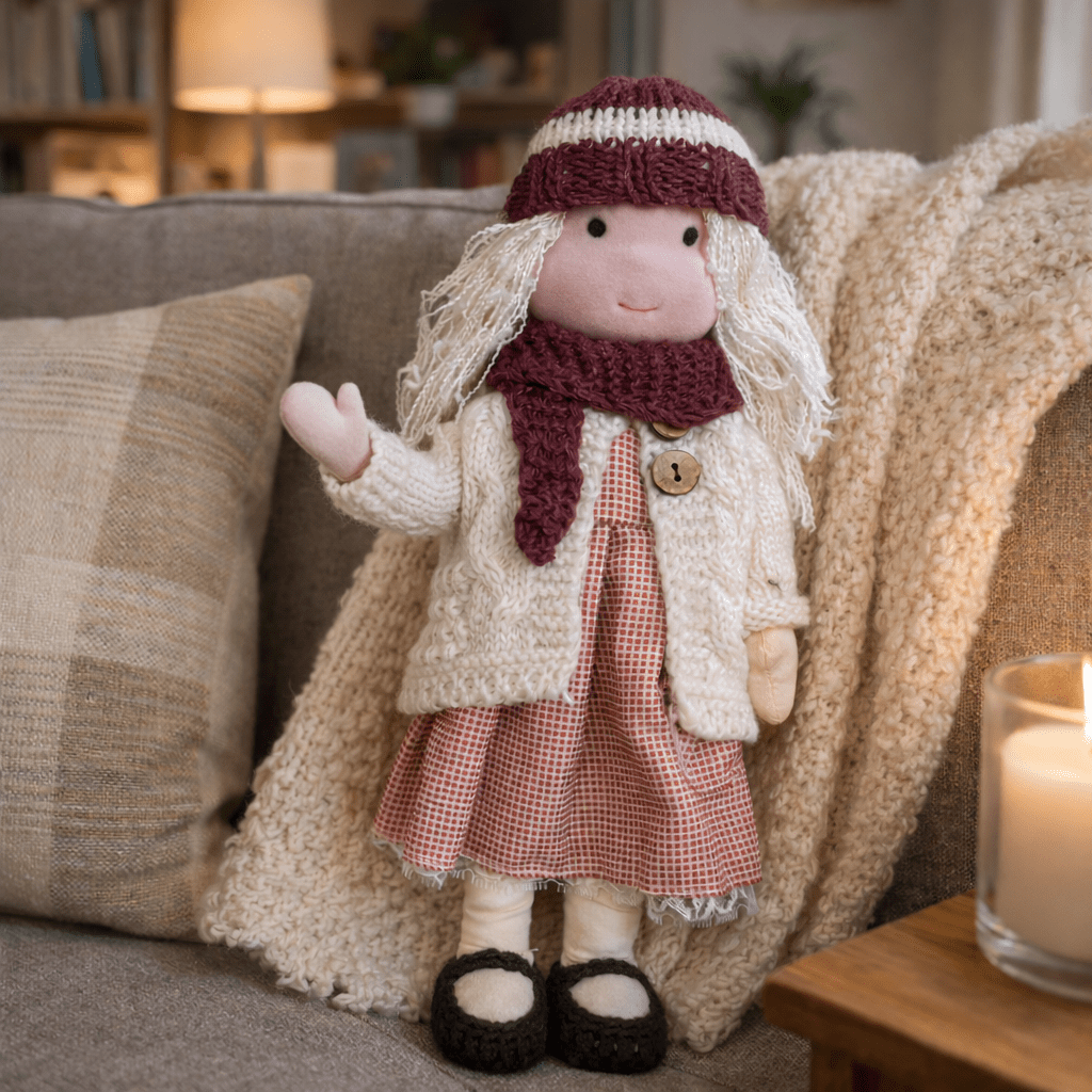 Handgemachte Stoffpuppe aus Baumwolle – Weiches Material & Schlichtes Design