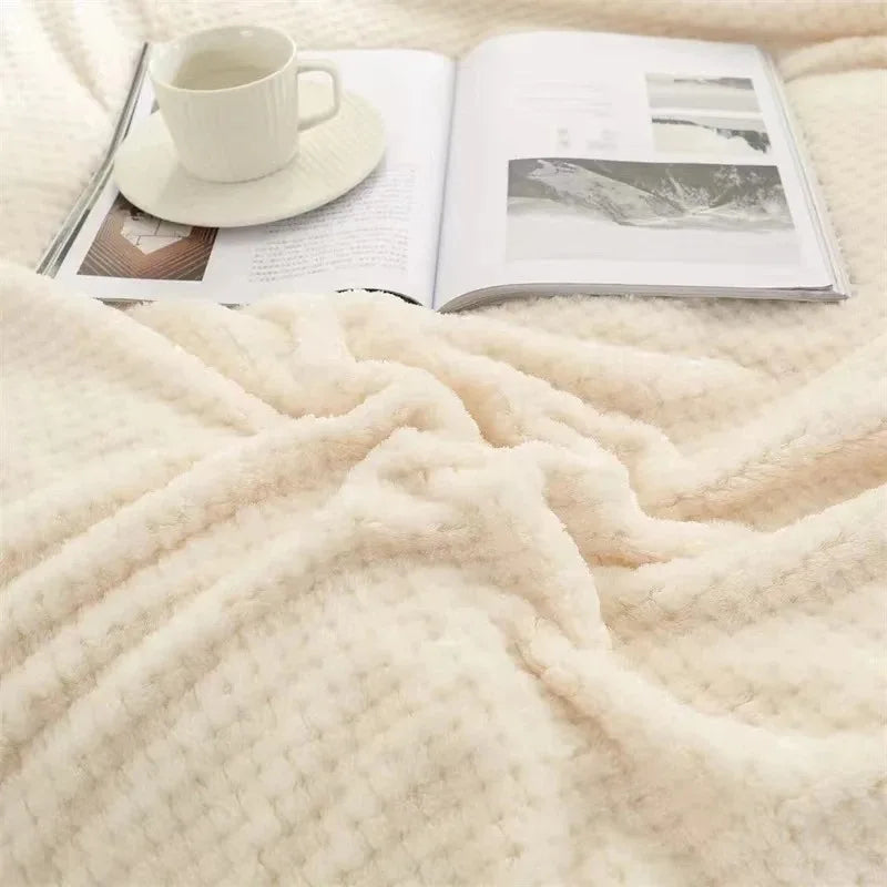 SnuggleMate – Weiche Coral Fleece Babydecke & Reisedecke Leicht & Warm