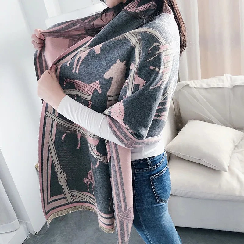 Equina Winter Schal Damen – Eleganter Pferdeprint Schal aus weichem Stoff für kalte Tage