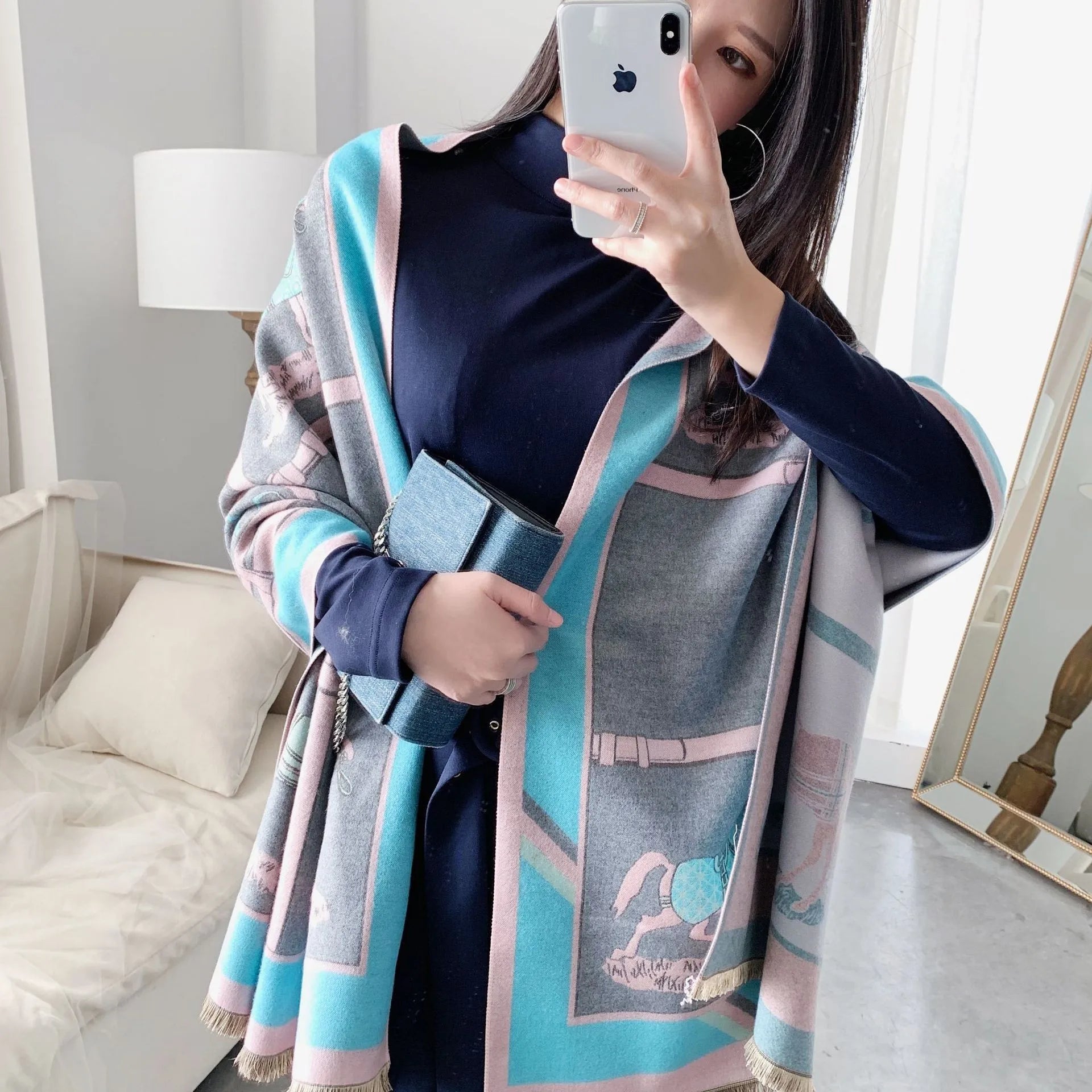 Equina Winter Schal Damen – Eleganter Pferdeprint Schal aus weichem Stoff für kalte Tage