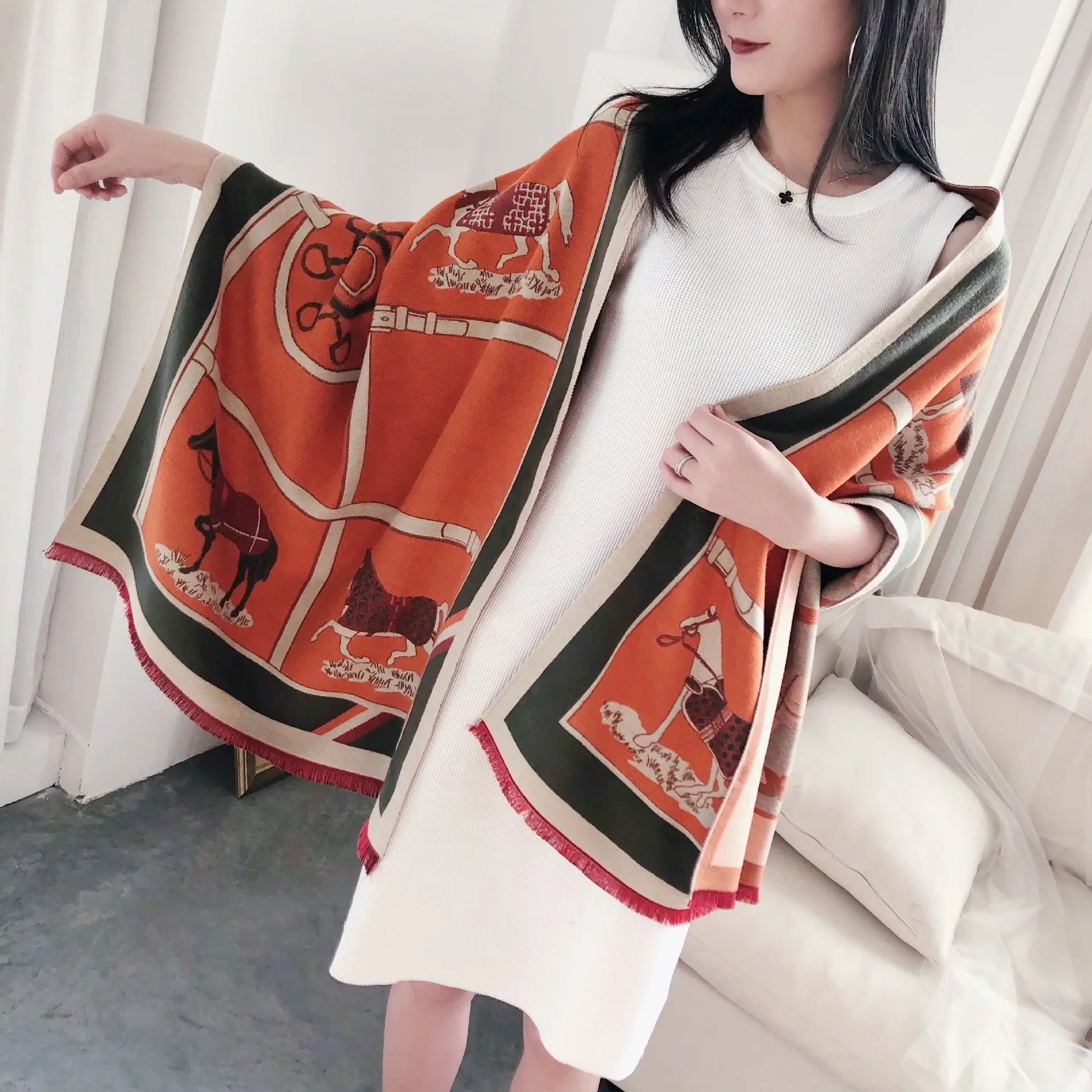 Equina Winter Schal Damen – Eleganter Pferdeprint Schal aus weichem Stoff für kalte Tage