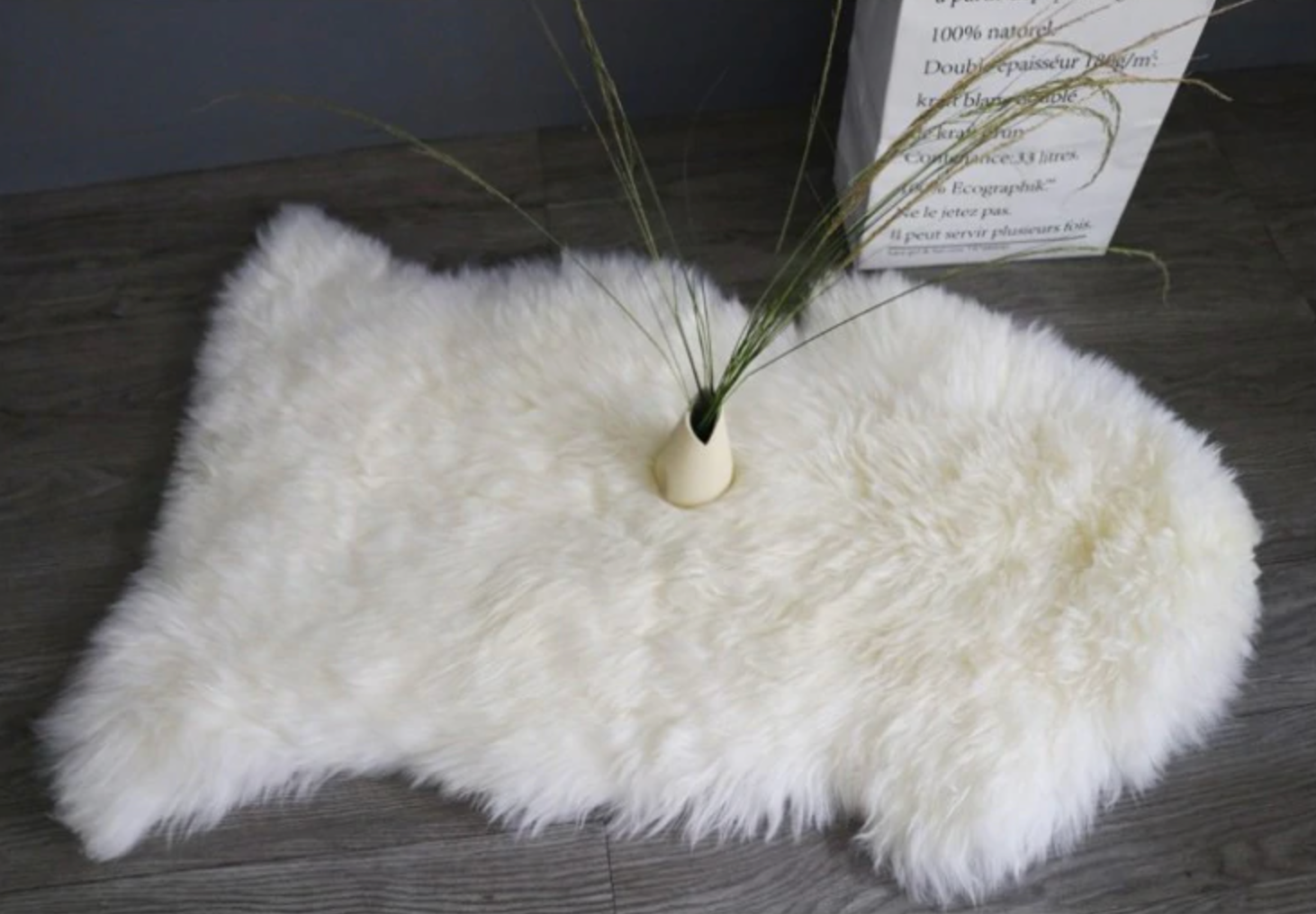 Jeté en peau de mouton en fausse fourrure et tapis d'aire