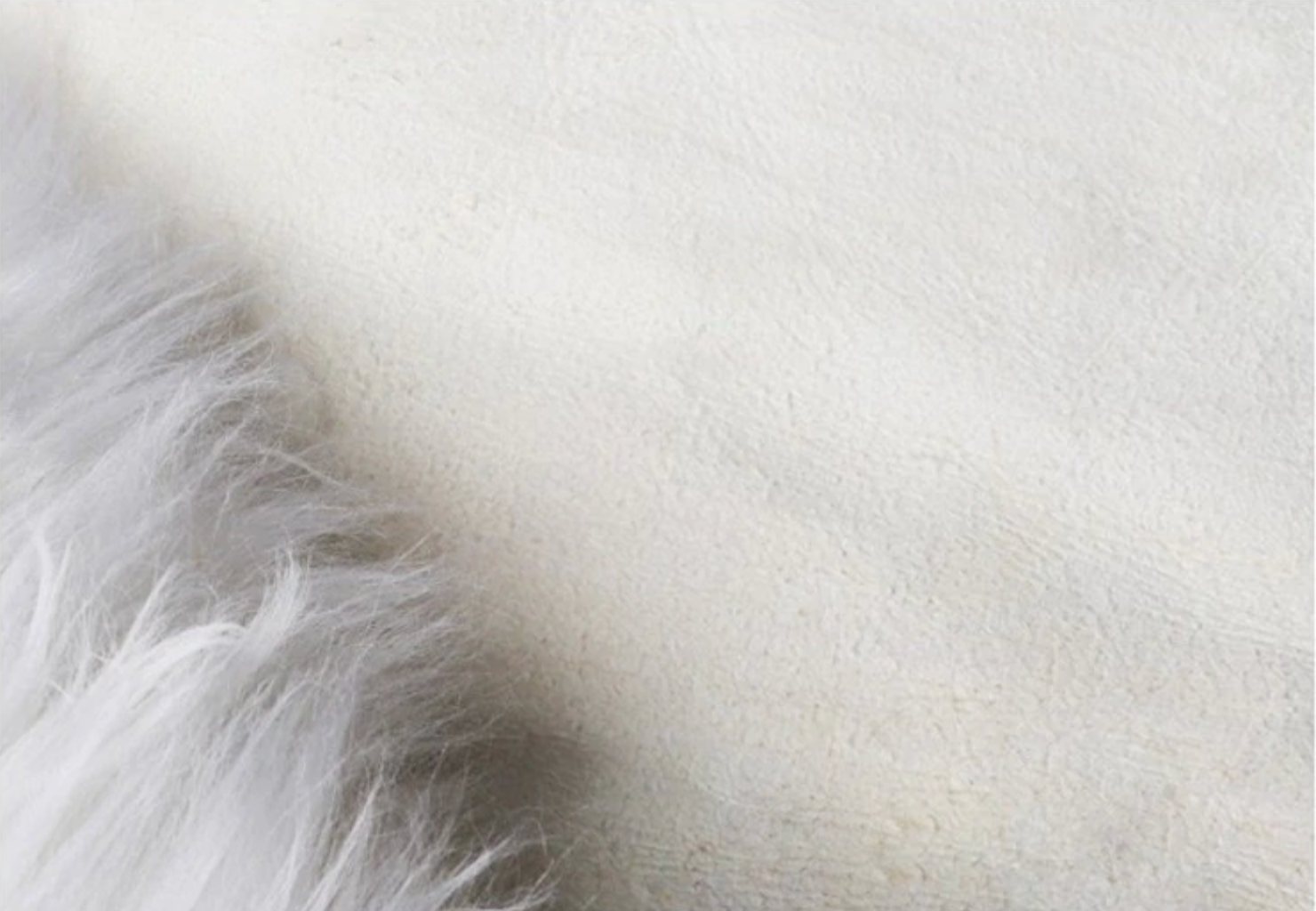 Jeté en peau de mouton en fausse fourrure et tapis d'aire