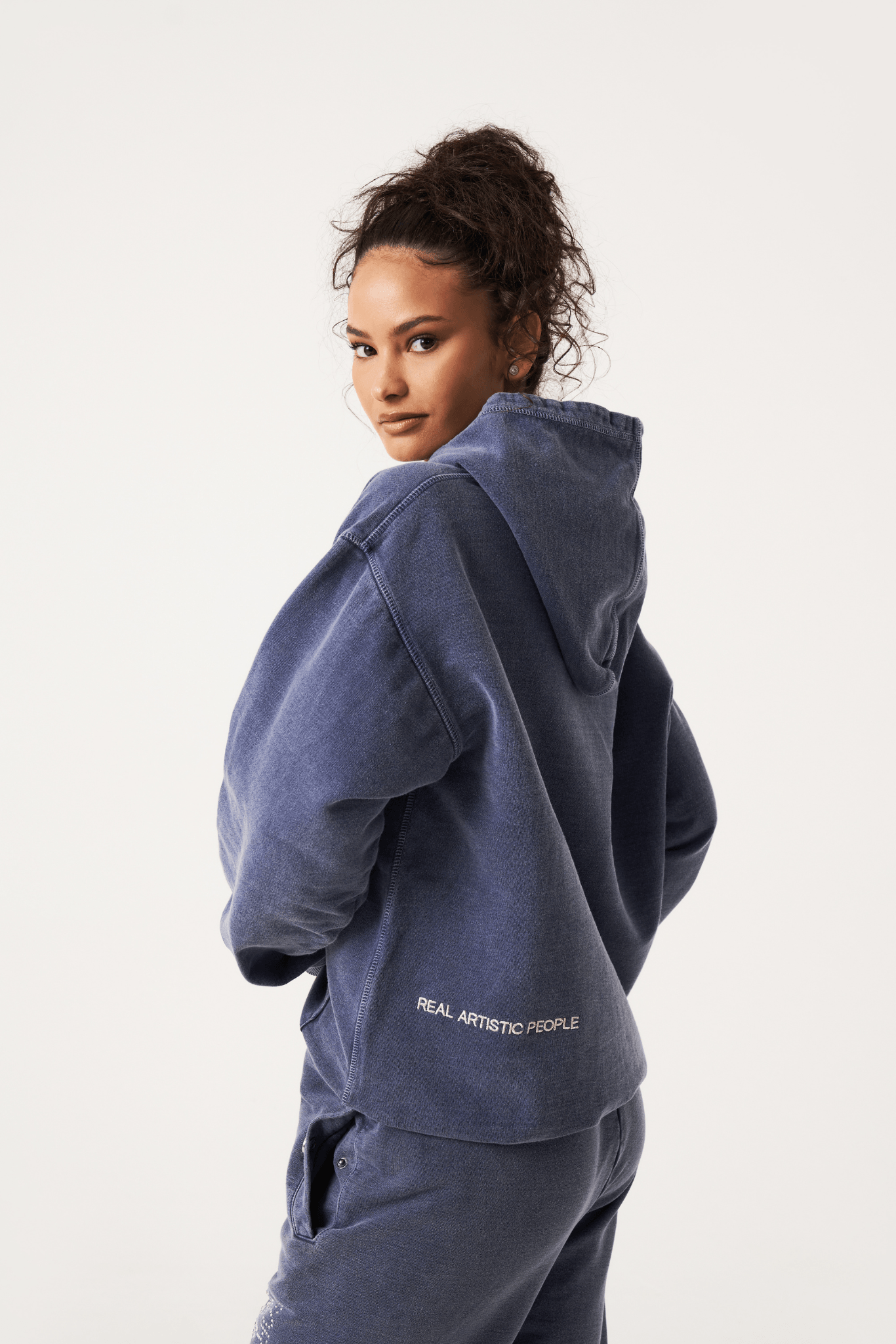 Zanomi – For The Culture Hoodie | Stil & Komfort für jede Jahreszeit