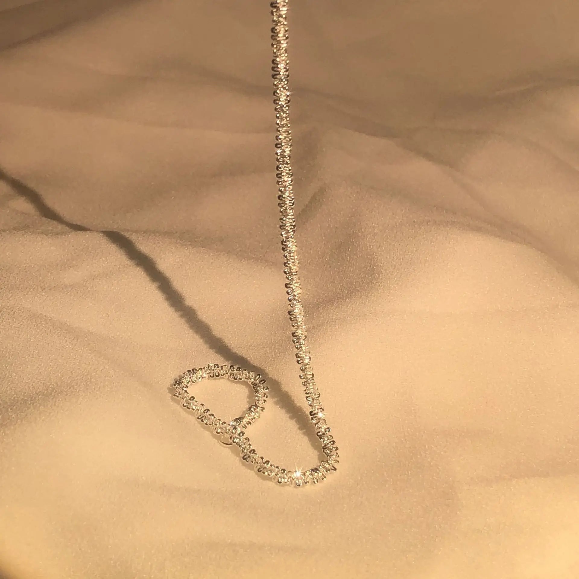Glänzendes Armband aus 925er Silber – Inspiriert vom Wasser