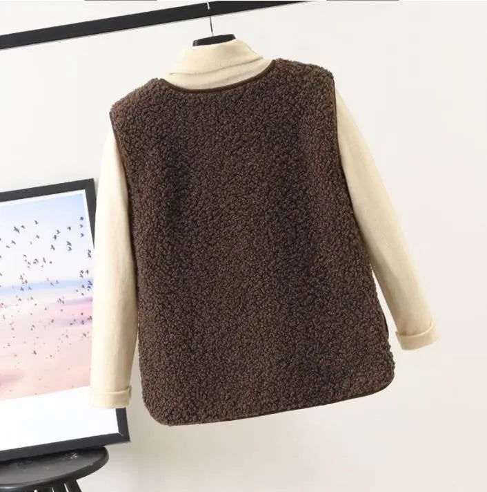 Cassandra fleece cardigan | moderigtig ærmeløs strikjakke til vinterdage