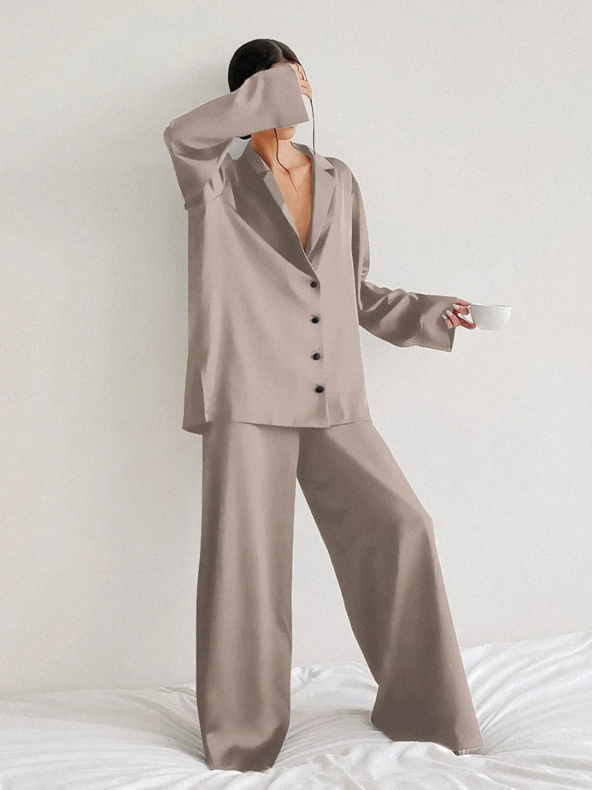 Aloisia - Nachtwäsche-Set aus Satin und Seide in Übergröße