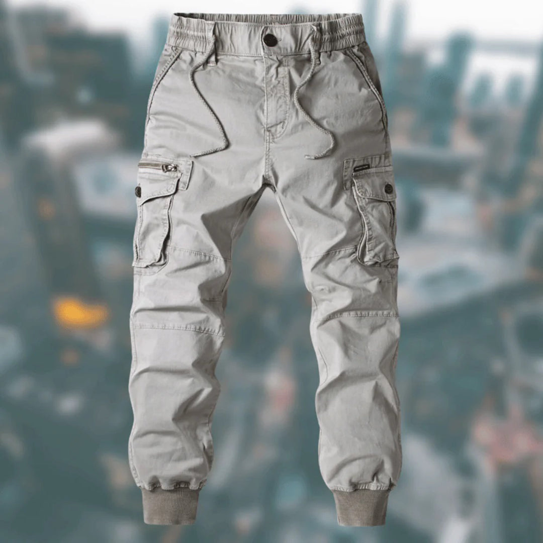 Herrenhose Jogger Cargo mit perfekter Passform und vielen Taschen