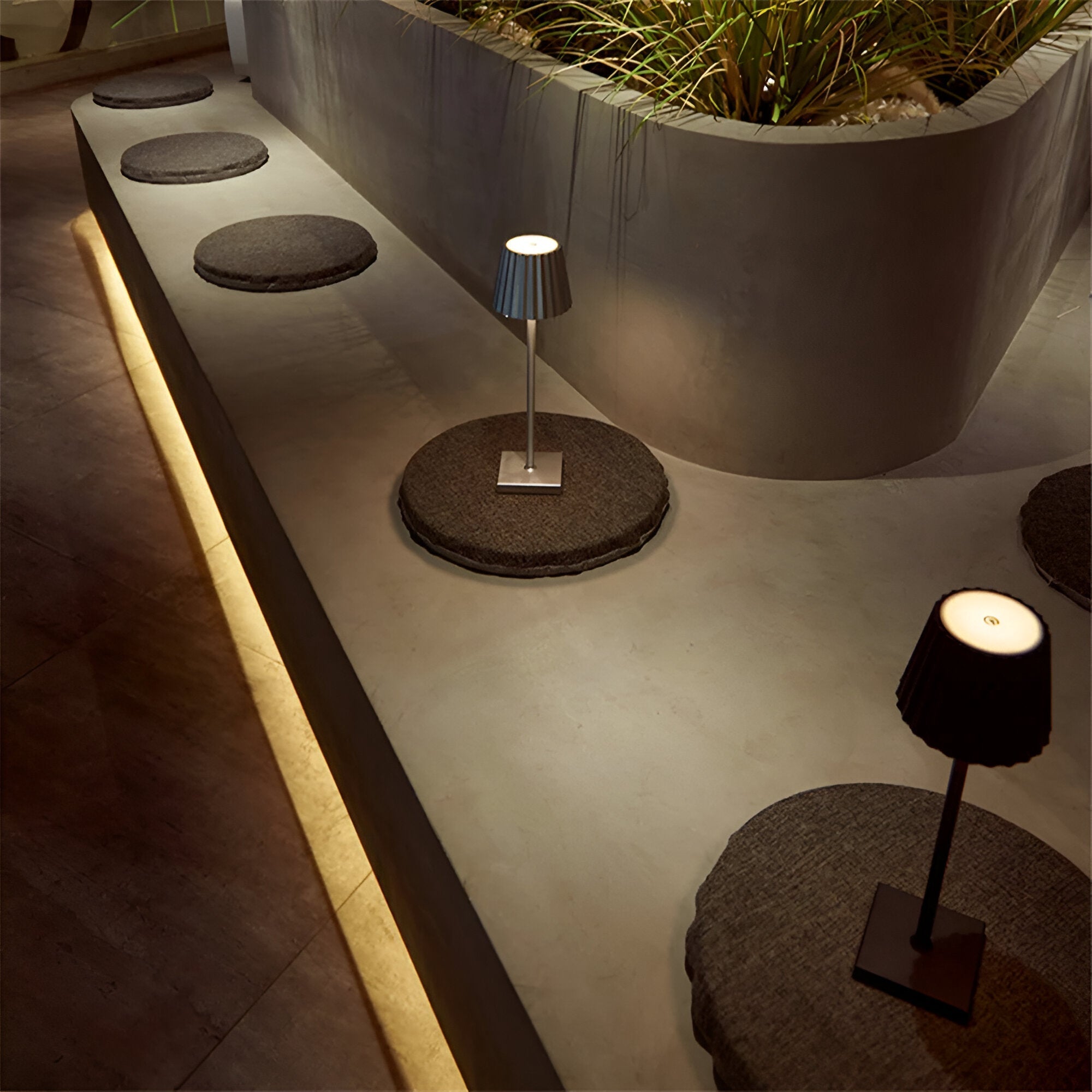 AuraCraft LED-Tischlampe – Flexibles Licht trifft modernes Design