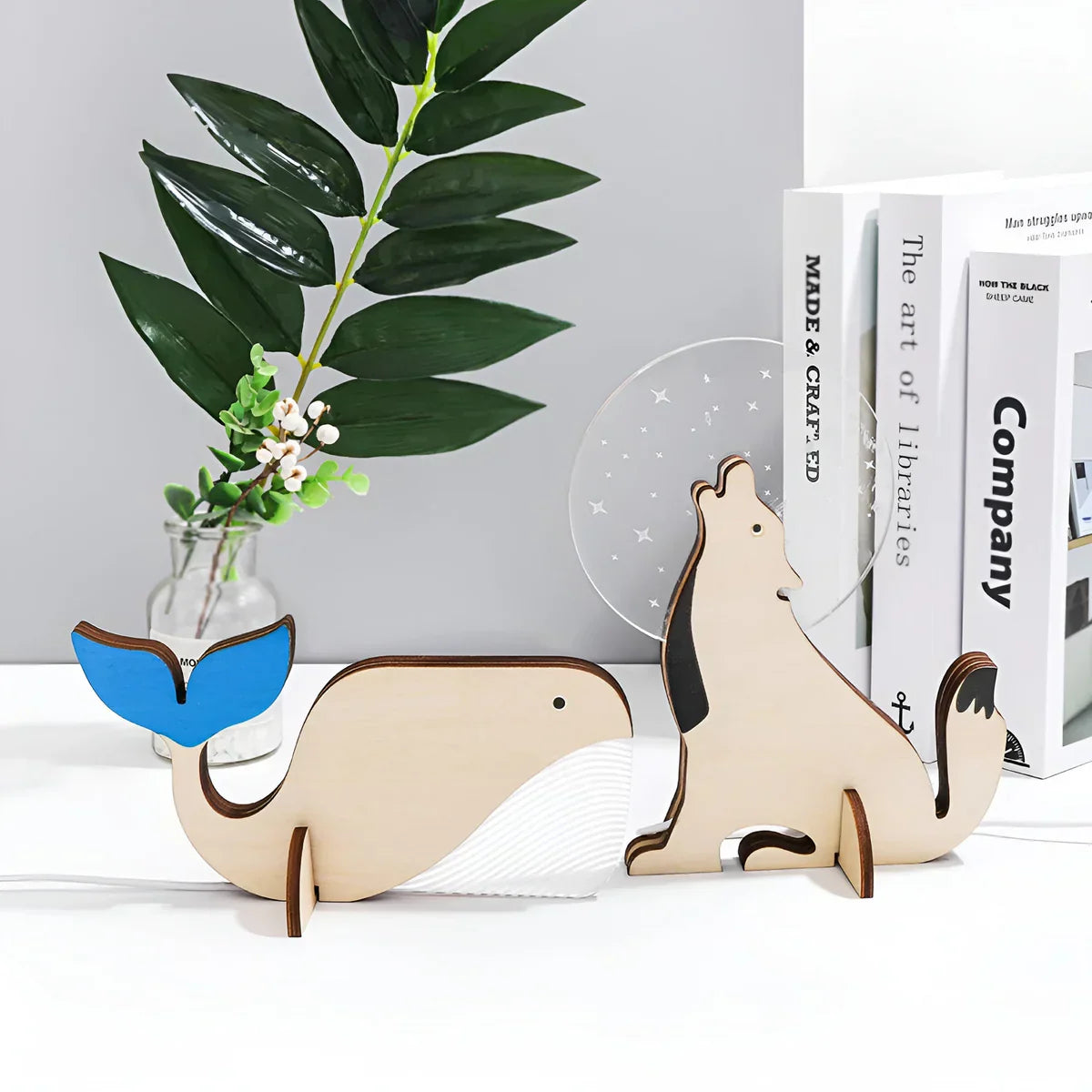 WildGlow Wooden Animals Tischlampe - Magisches Nachtlicht für Kinderzimmer