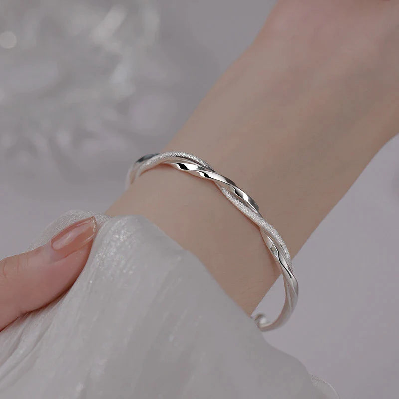 Geflochtenes 925er Silberarmband – Moderner, eleganter Armschmuck