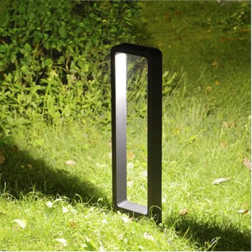 AluGlanz - Moderne Stehleuchte aus Aluminium