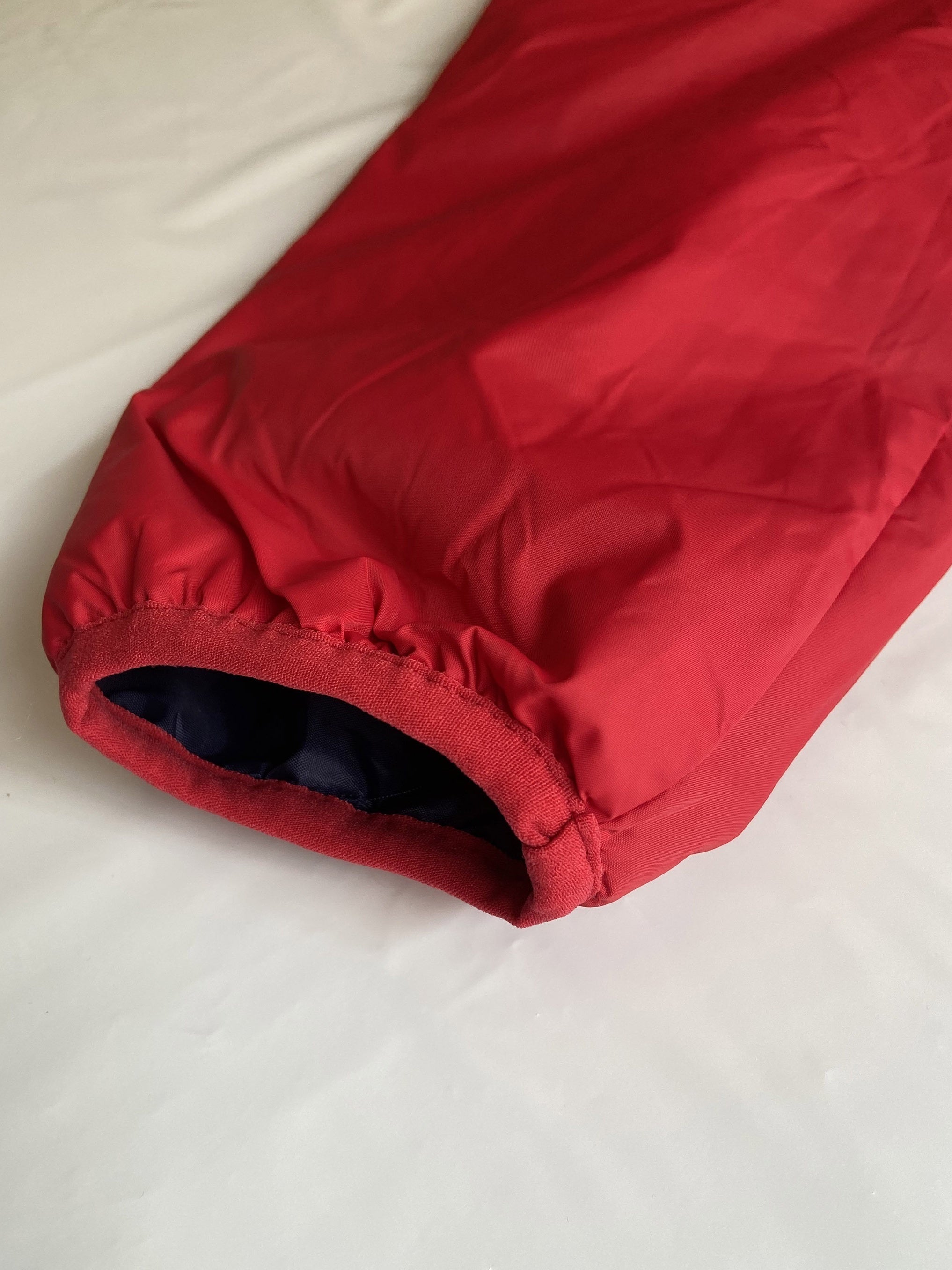 Jelle – Jungen-Kapuzen-Regenmantel – Stylisch, praktisch & wetterfest