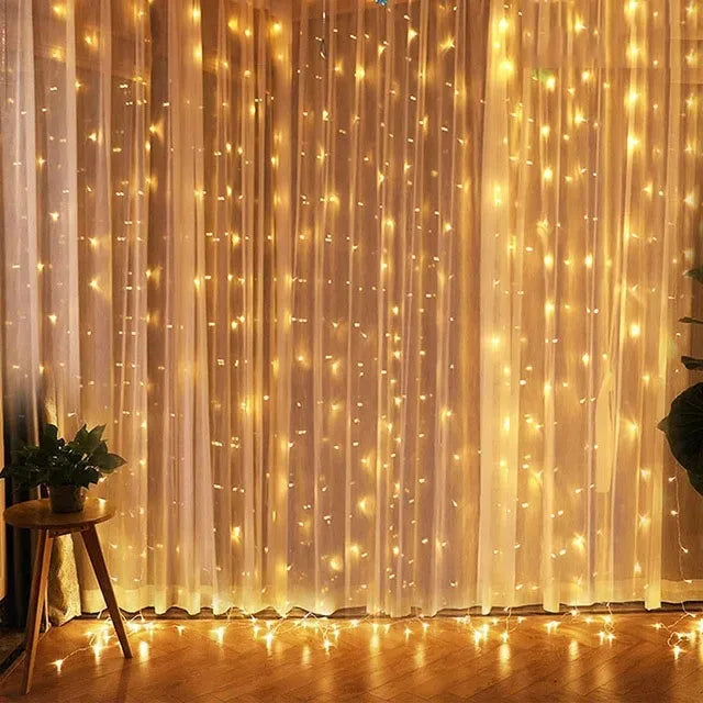 Illurex LED světelný závěs Vánoce – 8 režimů, vodotěsný a úsporný