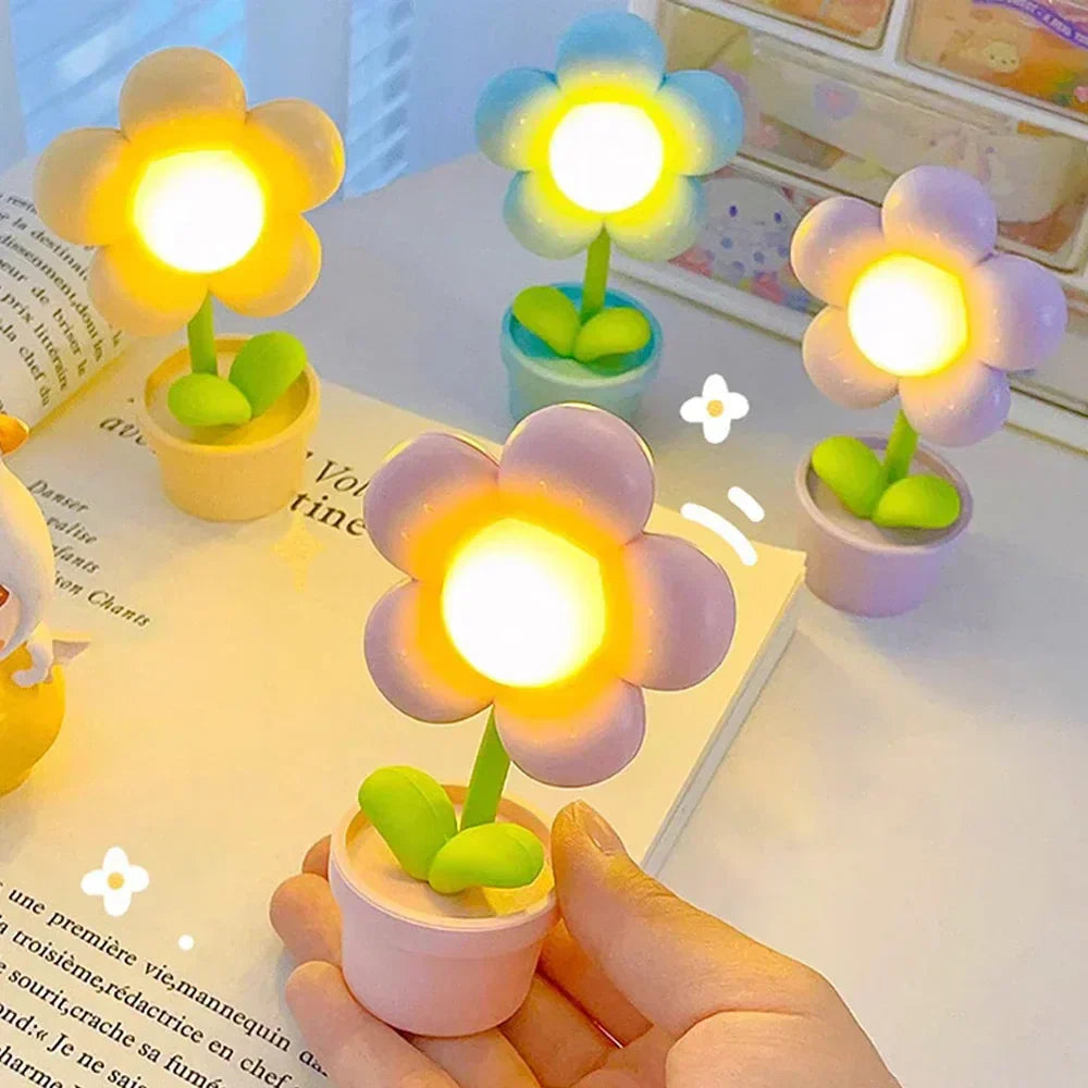 BlossomGlow Kleine Blume Beruhigende Tischlampe - Atmosphärische Beleuchtung