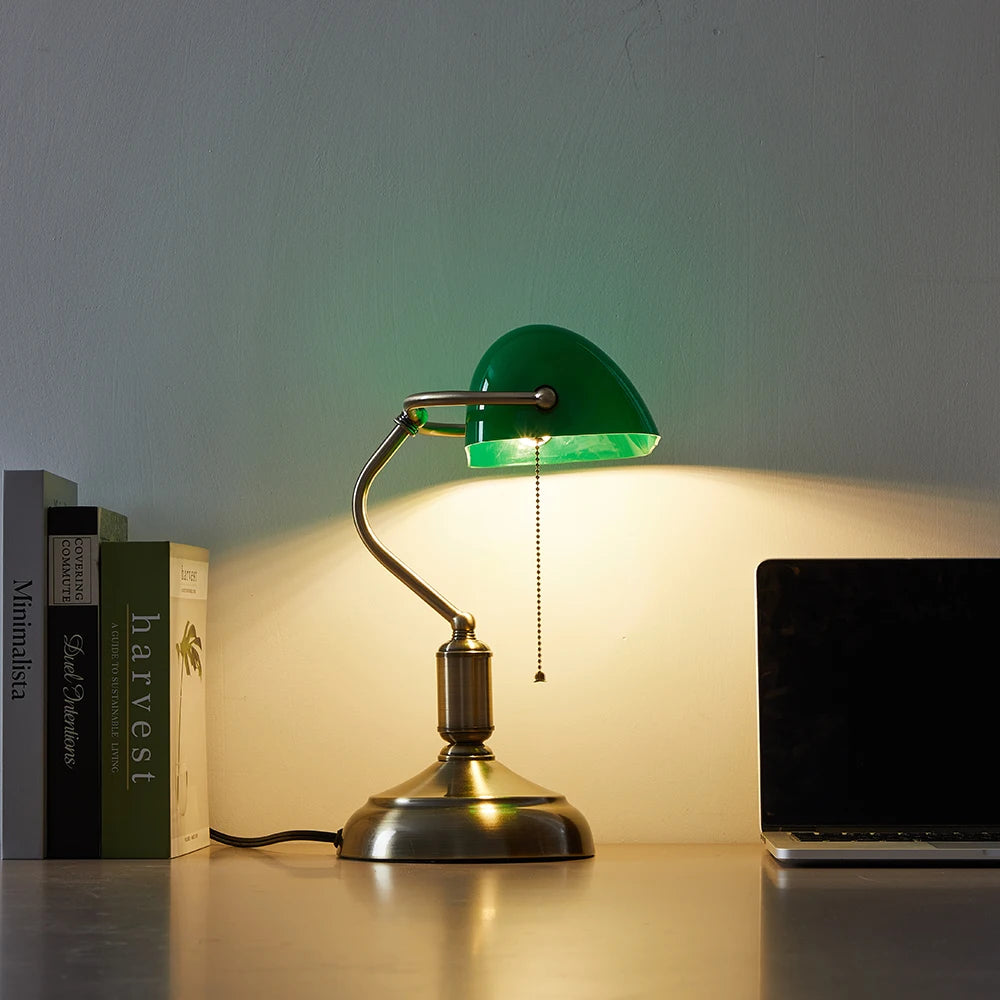 LumiBank – Moderne Banker-Schreibtischlampe mit 3 Lichtfarben & Drehschirm