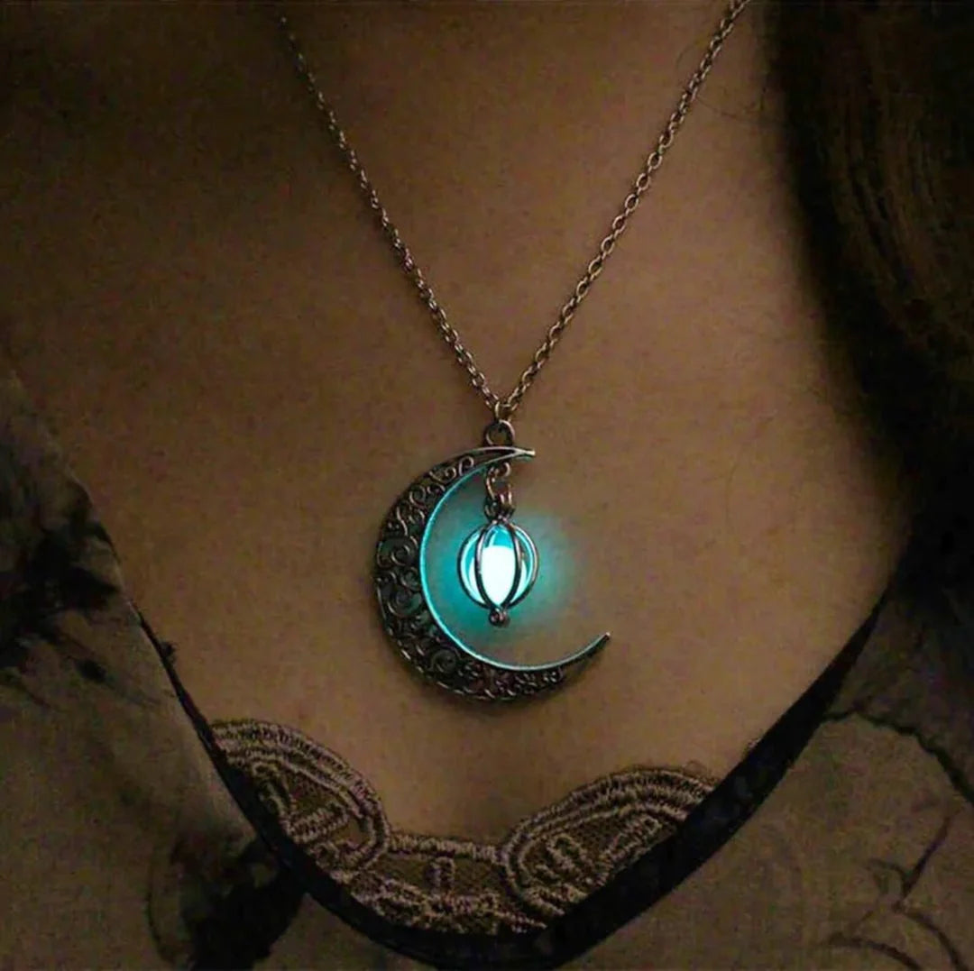 Elegante Damen Halskette mit Mondstein-Anhänger – Edelstahl Silber