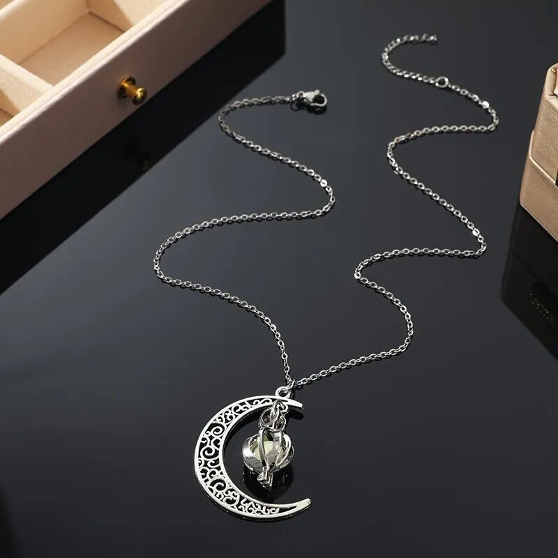 Elegante Damen Halskette mit Mondstein-Anhänger – Edelstahl Silber