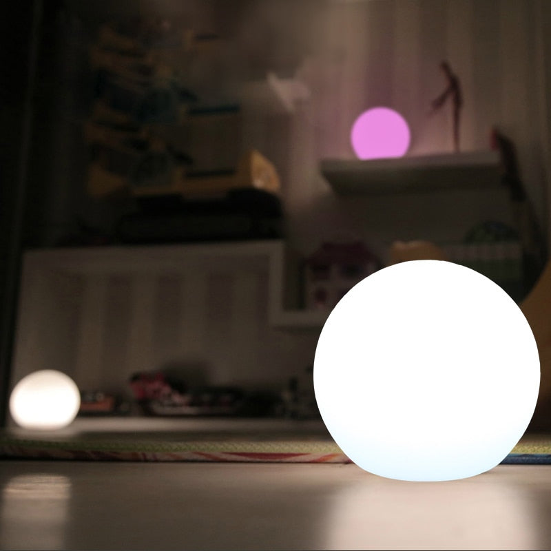 Lunavo – Trådløs LED-måne bordlampe med batteri 16 farver – Indendørs & Udendørs