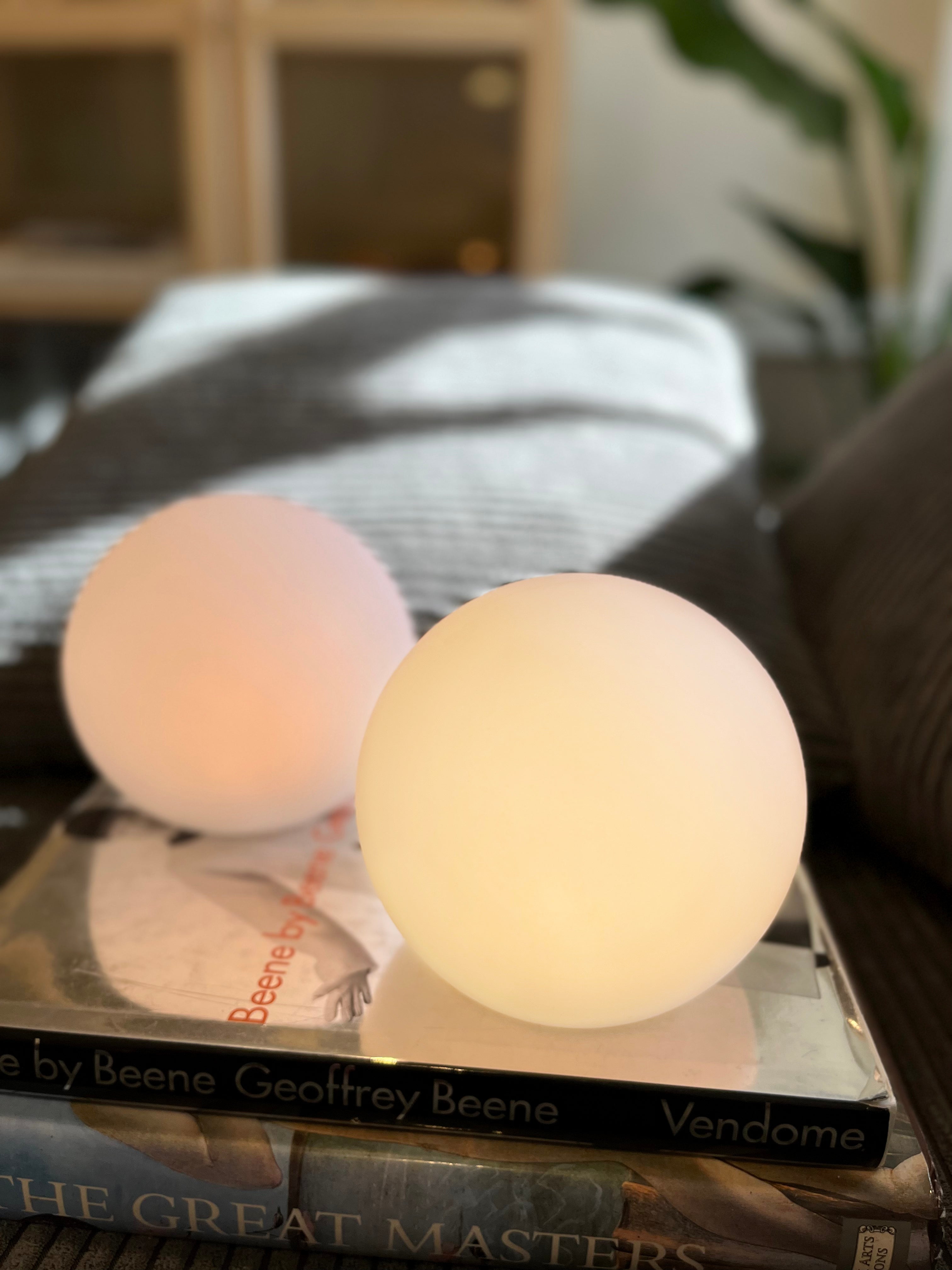 Lunavo – Trådløs LED-måne bordlampe med batteri 16 farver – Indendørs & Udendørs