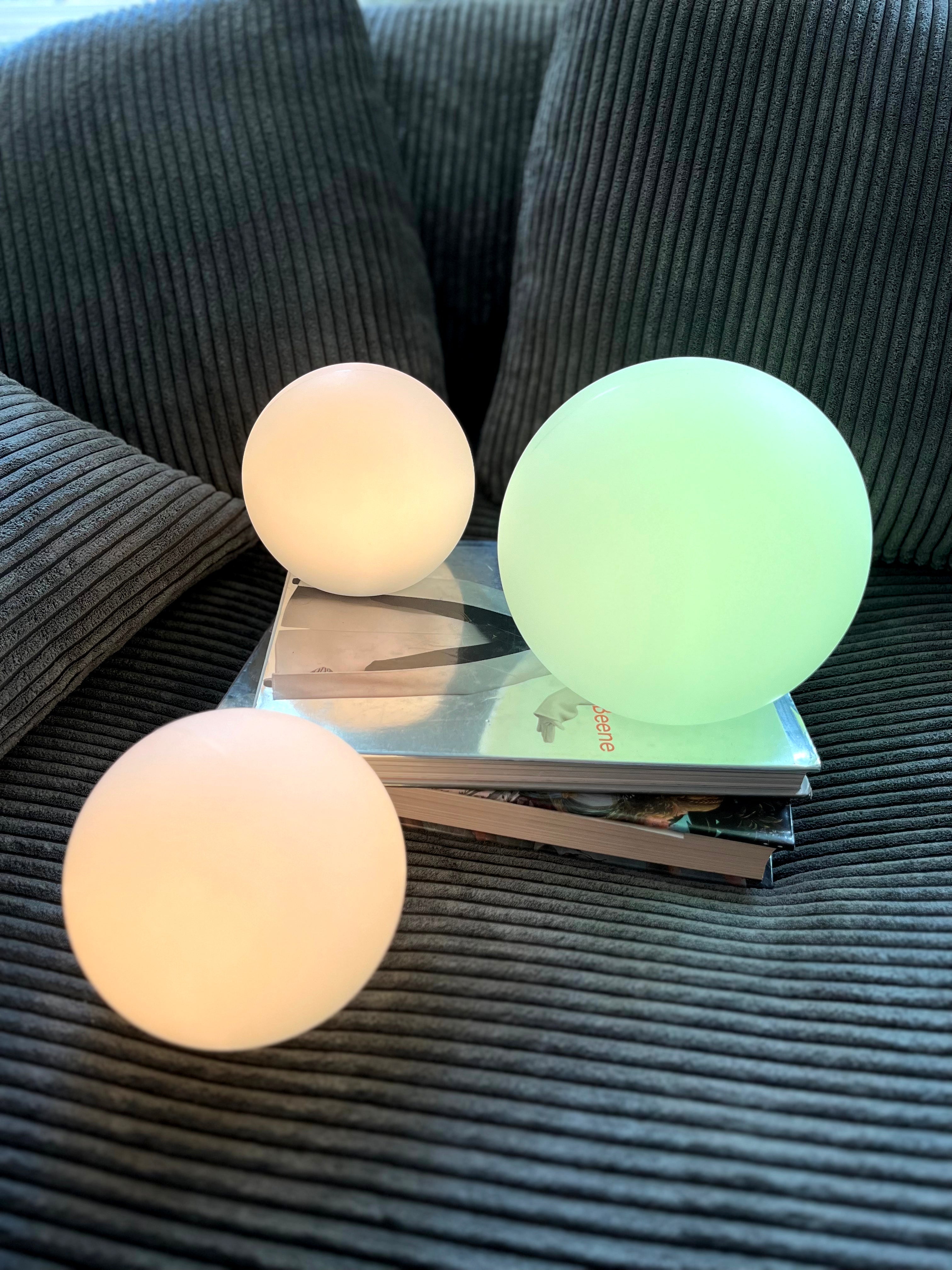 Lunavo – Trådløs LED-måne bordlampe med batteri 16 farver – Indendørs & Udendørs