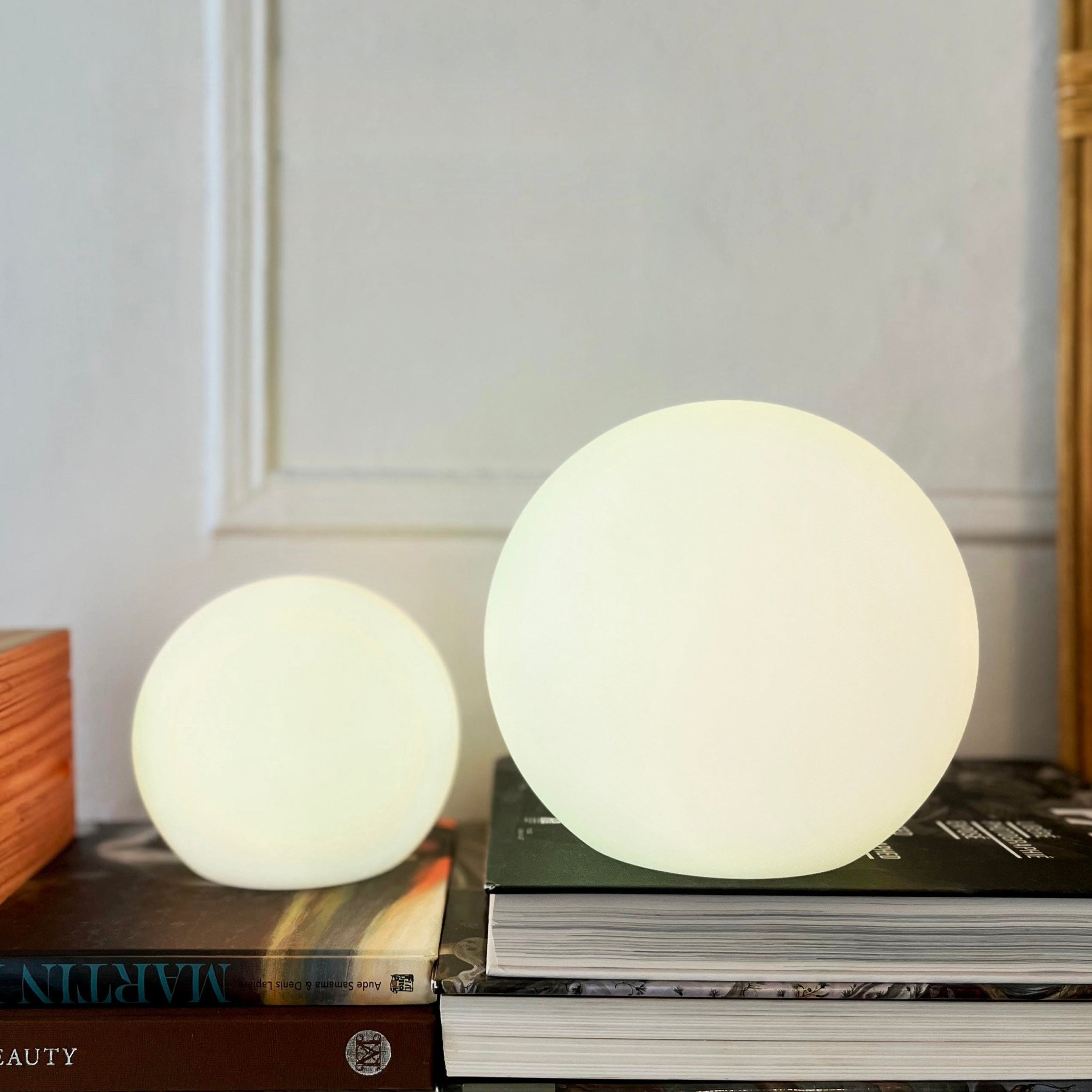 Lunavo – Trådløs LED-måne bordlampe med batteri 16 farver – Indendørs & Udendørs