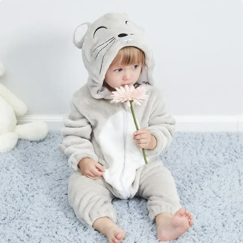 Baby Strampler – Weiches Flanellmaterial & Tierisch Gemütliches Design für Alltag & Zuhause